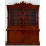 Grosser Vitrinen Schrank. Louis Philippe deutsch um 1870/90. Mahagioni massiv & furniert.