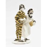 "PIERROT UND PIERRETTE" Nymphenburg, Entwurf Josef Wackerle, 1910, Ausführung ab 1975 Porzellan.