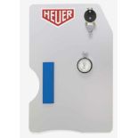 CLIPBOARD MIT EINER STOPPUHR Schweiz, HEUER, Ref. Nr. 703 302 Aluminium und Metall, verchromt und