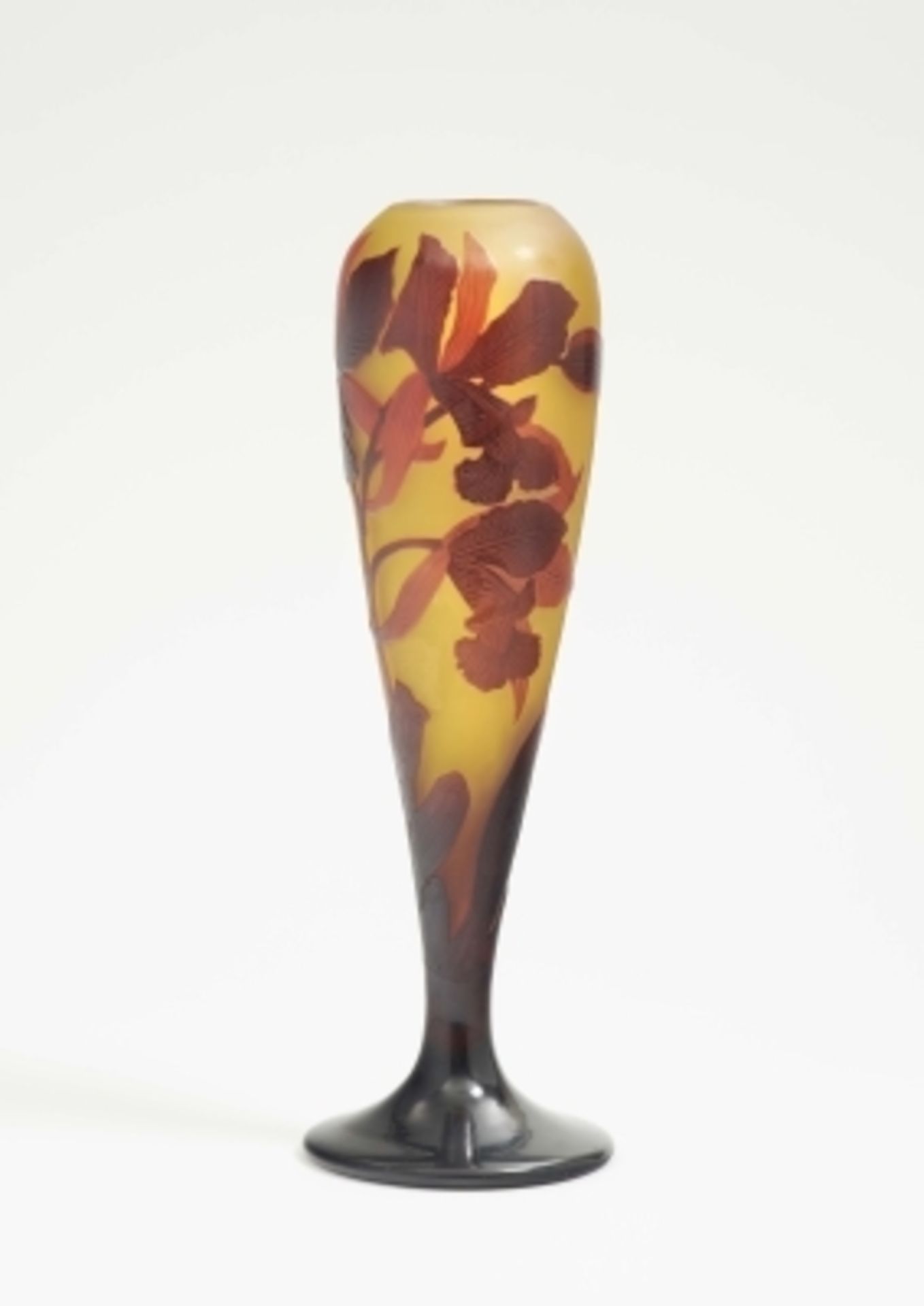 VASE Emile Gallé, Nancy, 1906-1914 Überfangglas, verschiedene Rottöne. Balusterform, eingezogene