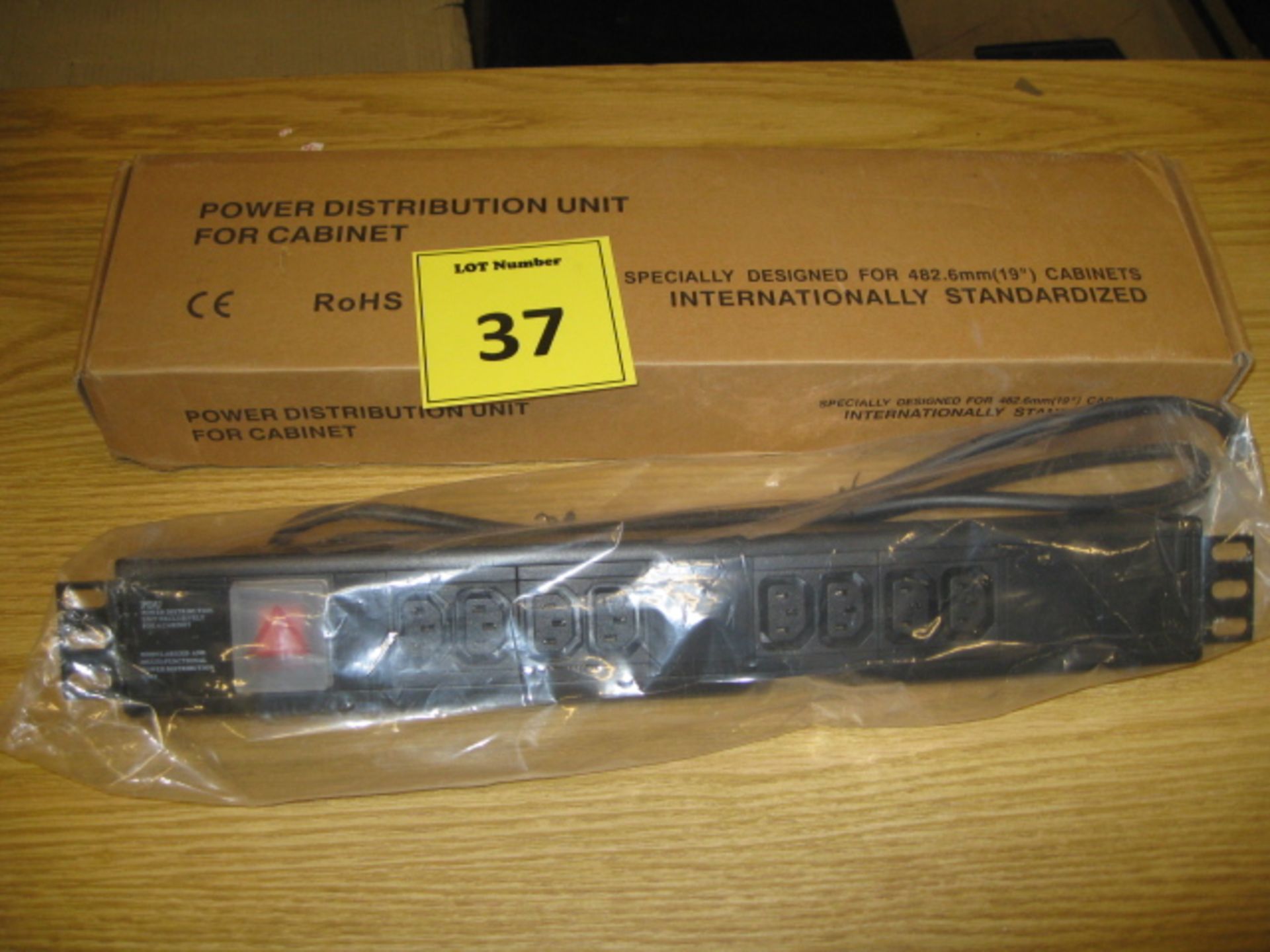 NEW & BOXED MODULARISED MULTI FUNCTION POWER DISTRIBUTION UNIT FOR STANDARD 19" CABINETS