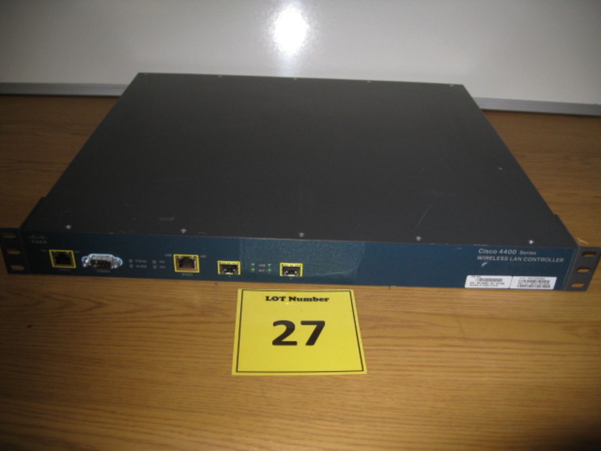 CISCO 4400 SERIES WIRELESS LAN CONTROLLER. MODEL AIR-WLC4402-25-K9 V02