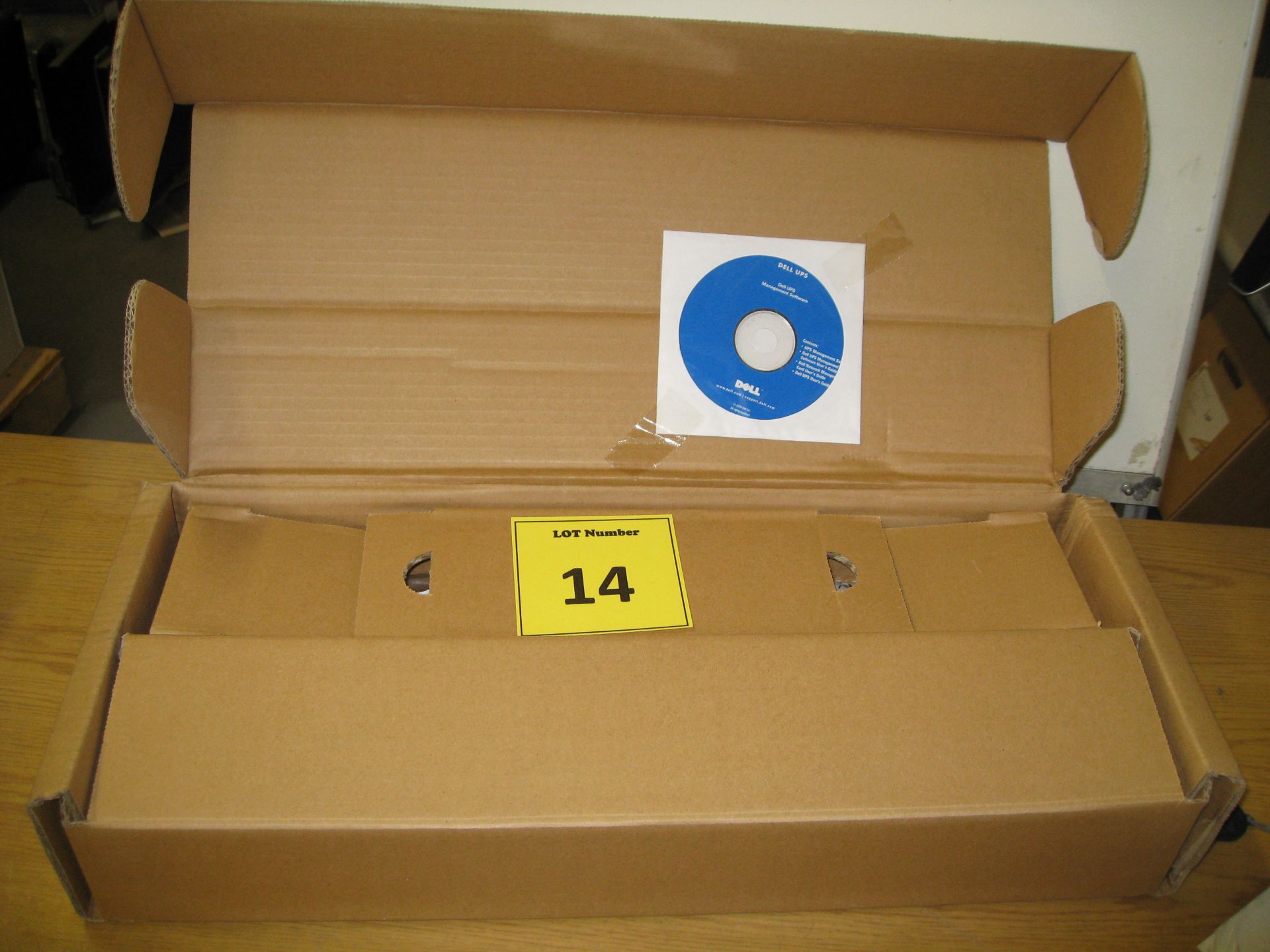 DELL UPS RAIL KIT. NEW & BOXED