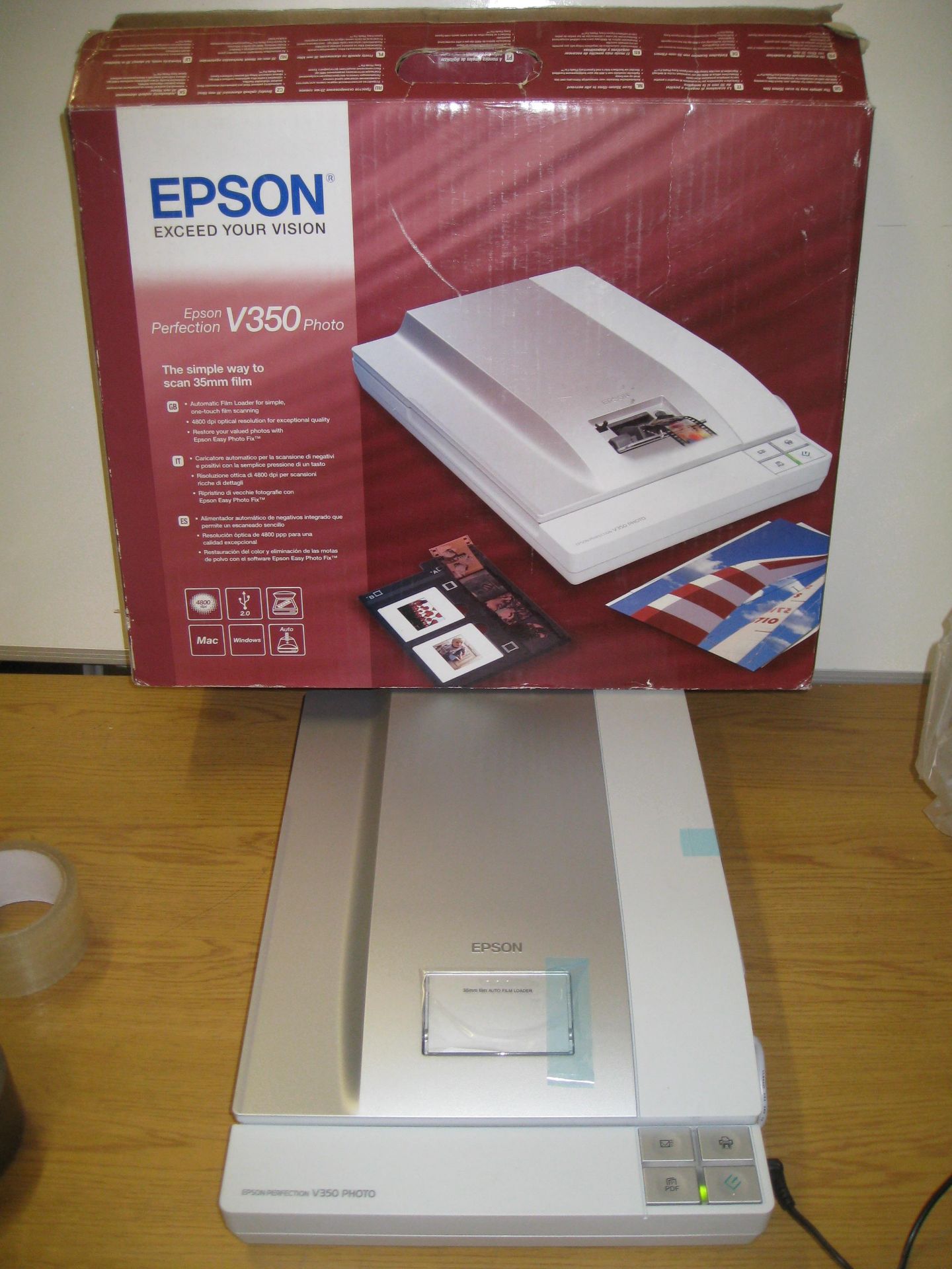 EPSON PERFECTION V350 PHOTO FLATBED SCANNER. BOXED WITH PSU. SCANNER APPEARS TO BE UNUSED