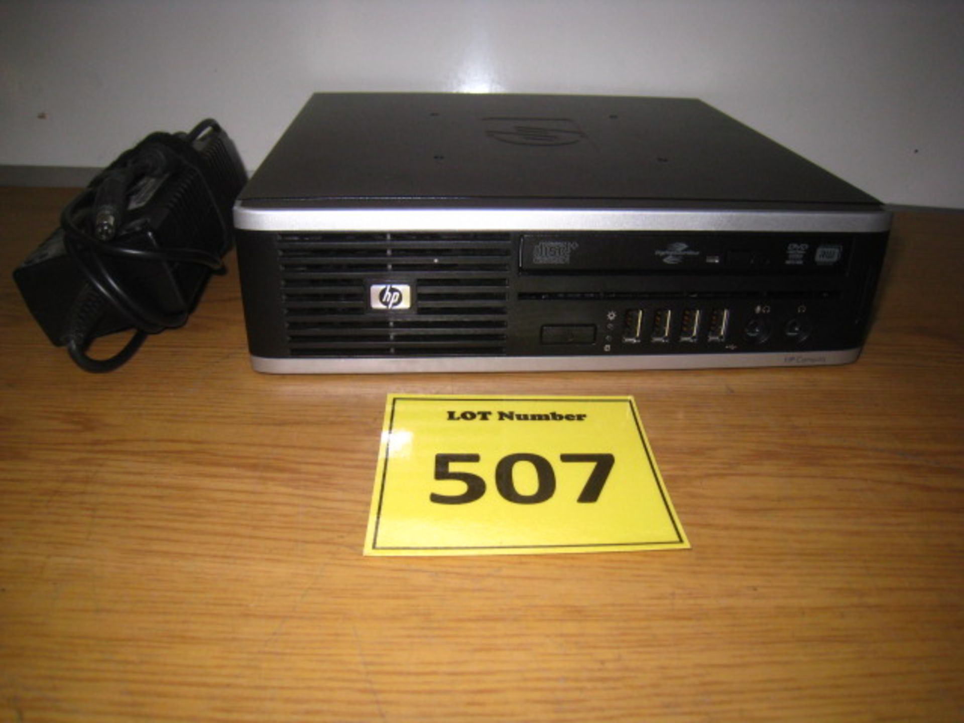 HP 8000 Core 2 Duo 3.16Mhz Processor ,Ultra Small Form Factor System Unit, 2048Gb/80Gb, DVDRW W7 Pro