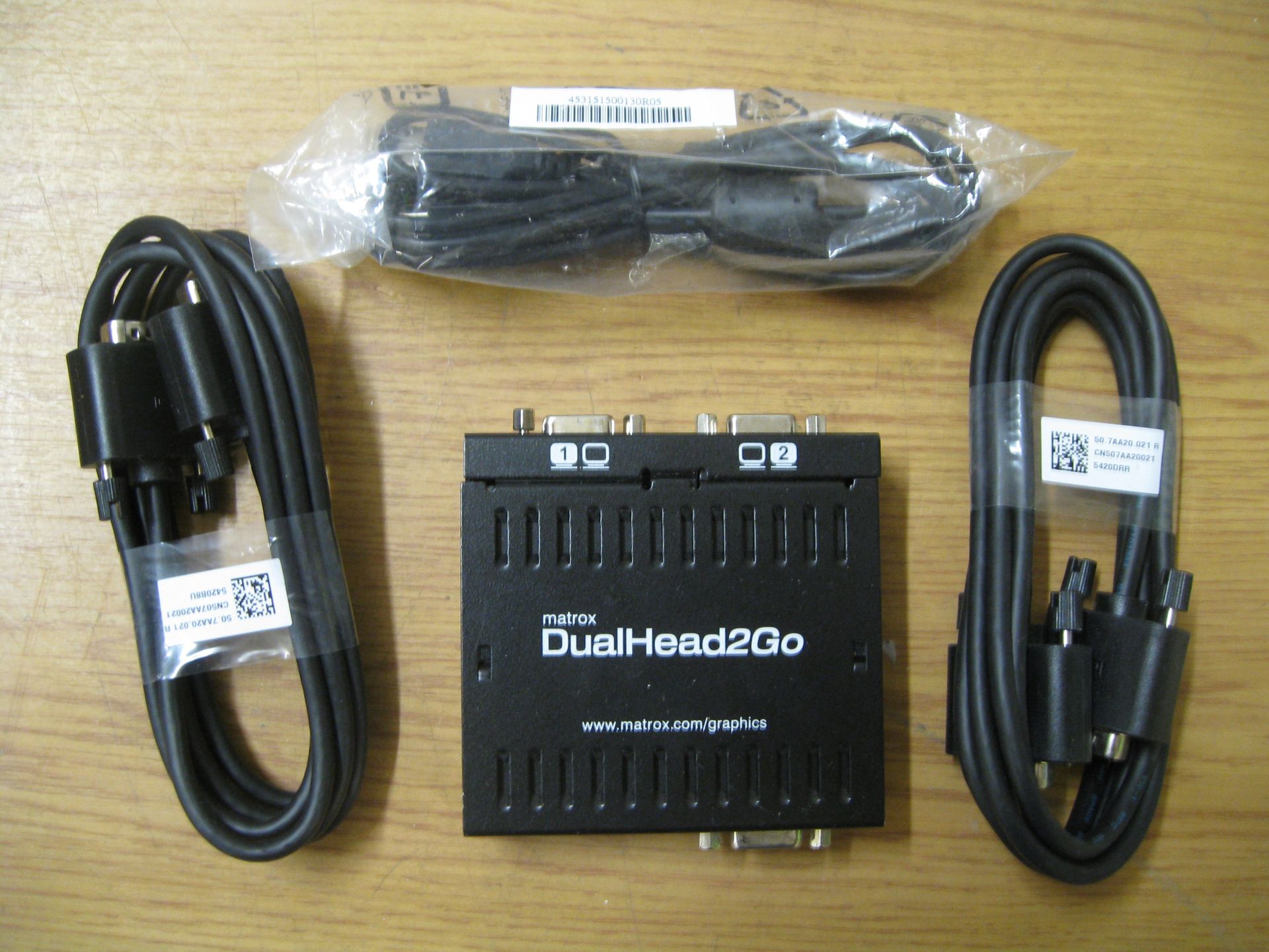 Matrox Dual Head 2 Go D2G-A2A-IF Dual VGA USB Display Adapter. Complete with 2 x VGA cables & USB