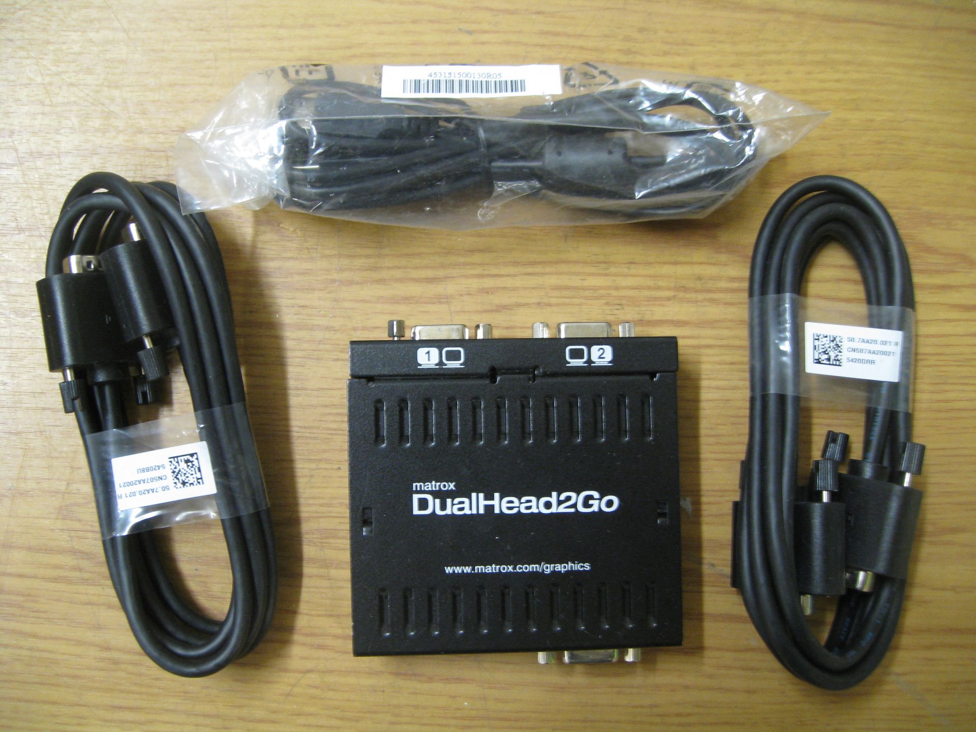 Matrox Dual Head 2 Go D2G-A2A-IF Dual VGA USB Display Adapter. Complete with 2 x VGA cables & USB