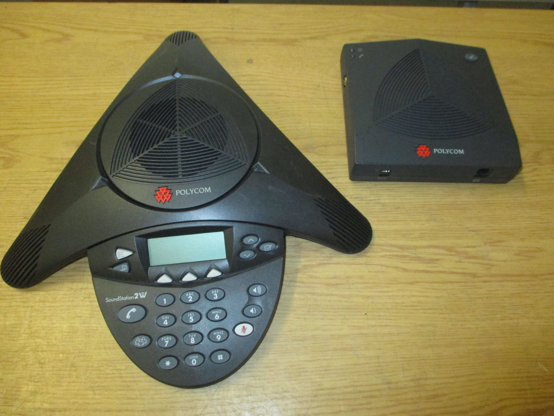 POLYCOM SOUNDSTATION 2W & SOUNDSTATION 2W WIRELESS CONFERENCE PHONE