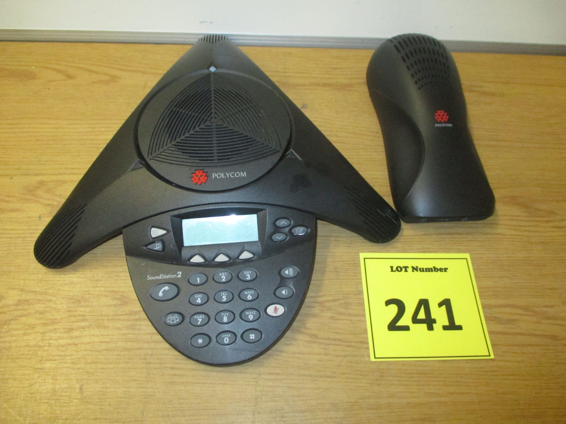 POLYCOM SOUNDSTATION 2 CONFERENCE PHONE WITH POLYCOM SOUNDSTATION 2 UNIVERSAL MODULE.