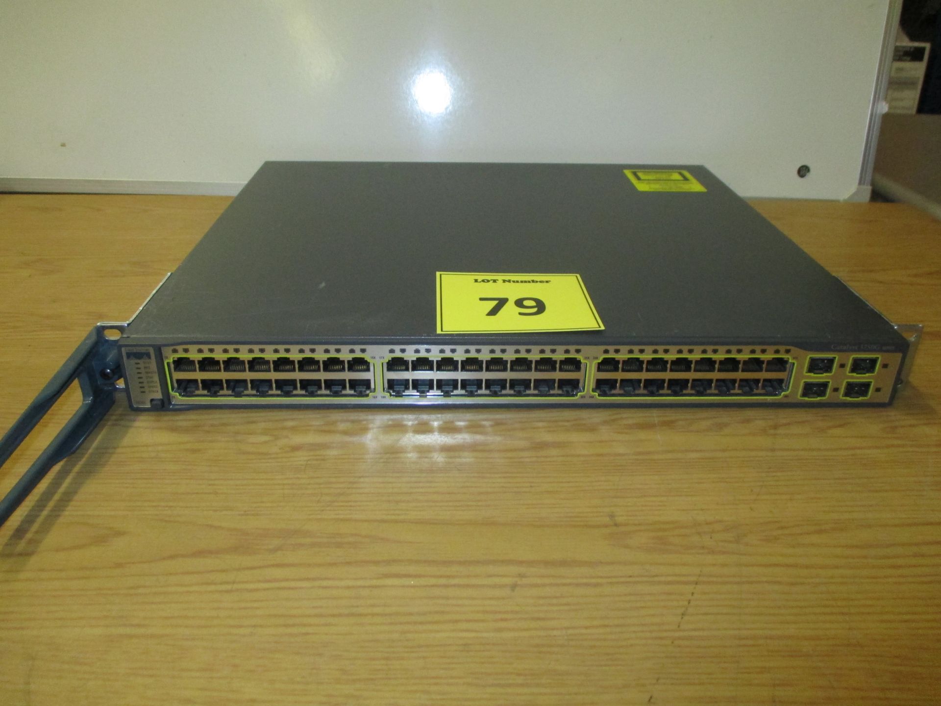 CISCO CATALYST 3750 G-SERIES 48 PORT NETWORK SWITCH. MODEL WS-C3570G-48TS-S V04