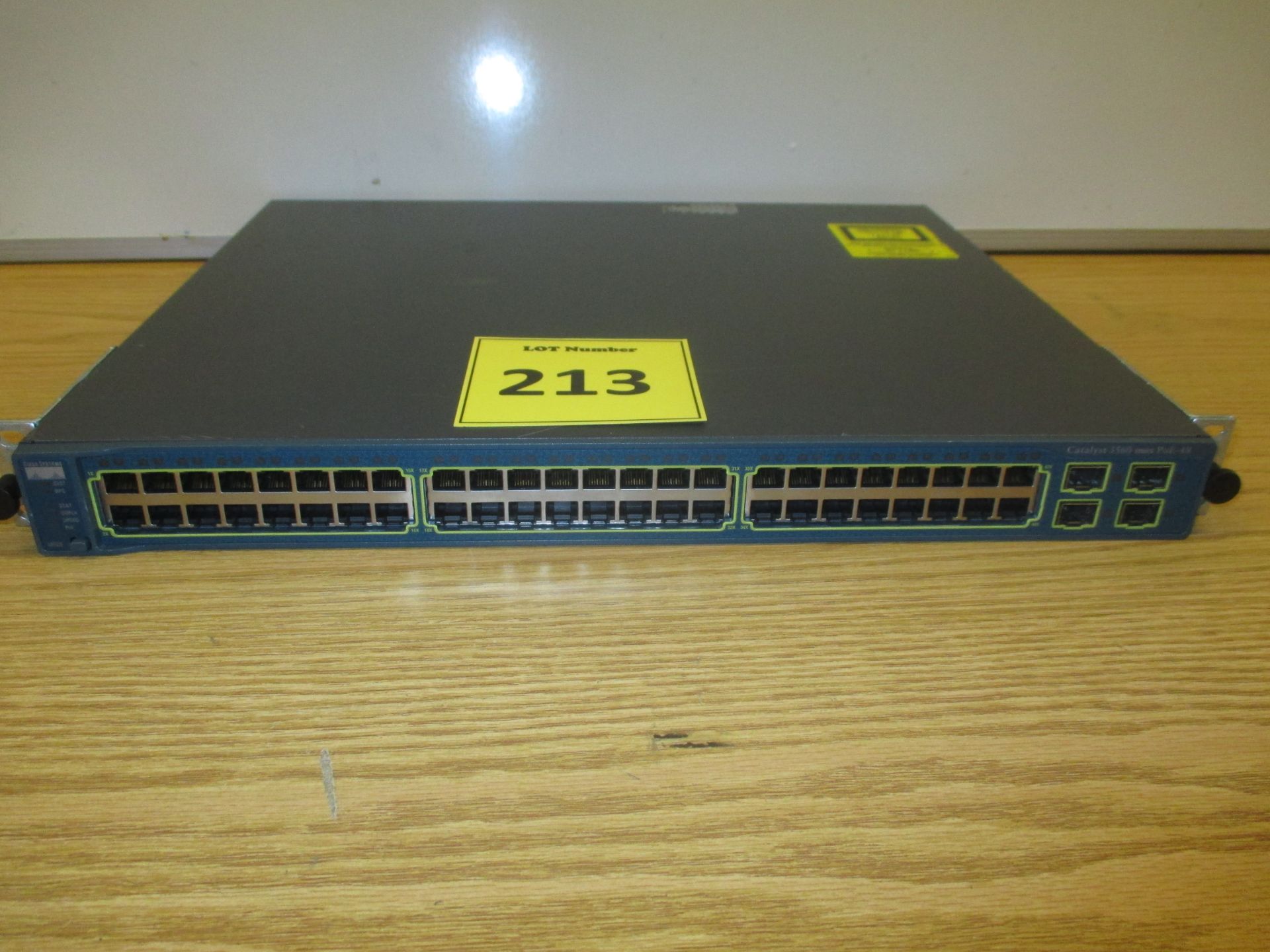 CISCO 3560 SERIES PoE 48 PORT NETWORK SWITCH. MODEL WS-3560-48PS-S V04