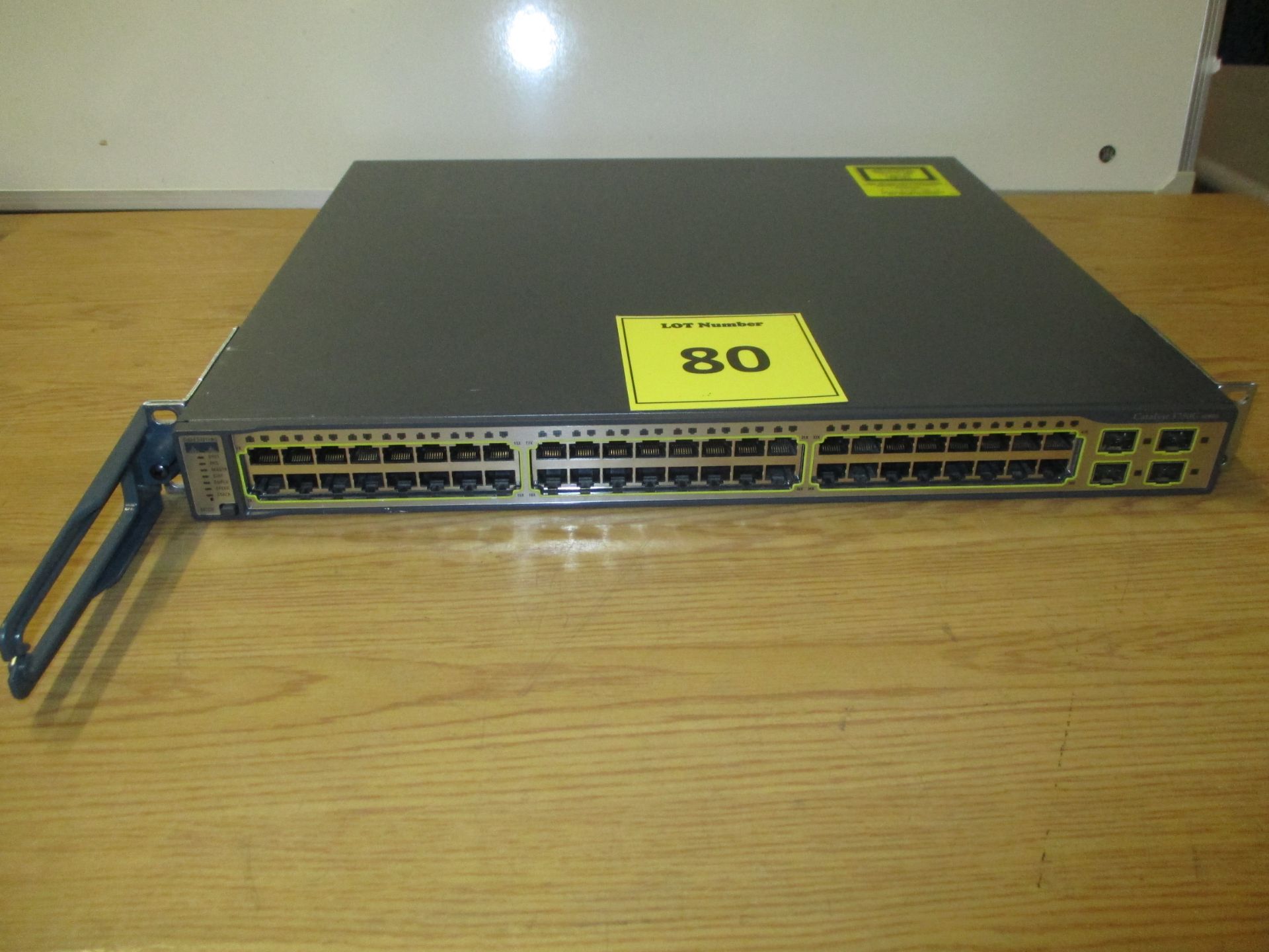 CISCO CATALYST 3750 G-SERIES 48 PORT NETWORK SWITCH. MODEL WS-C3570G-48TS-S V04