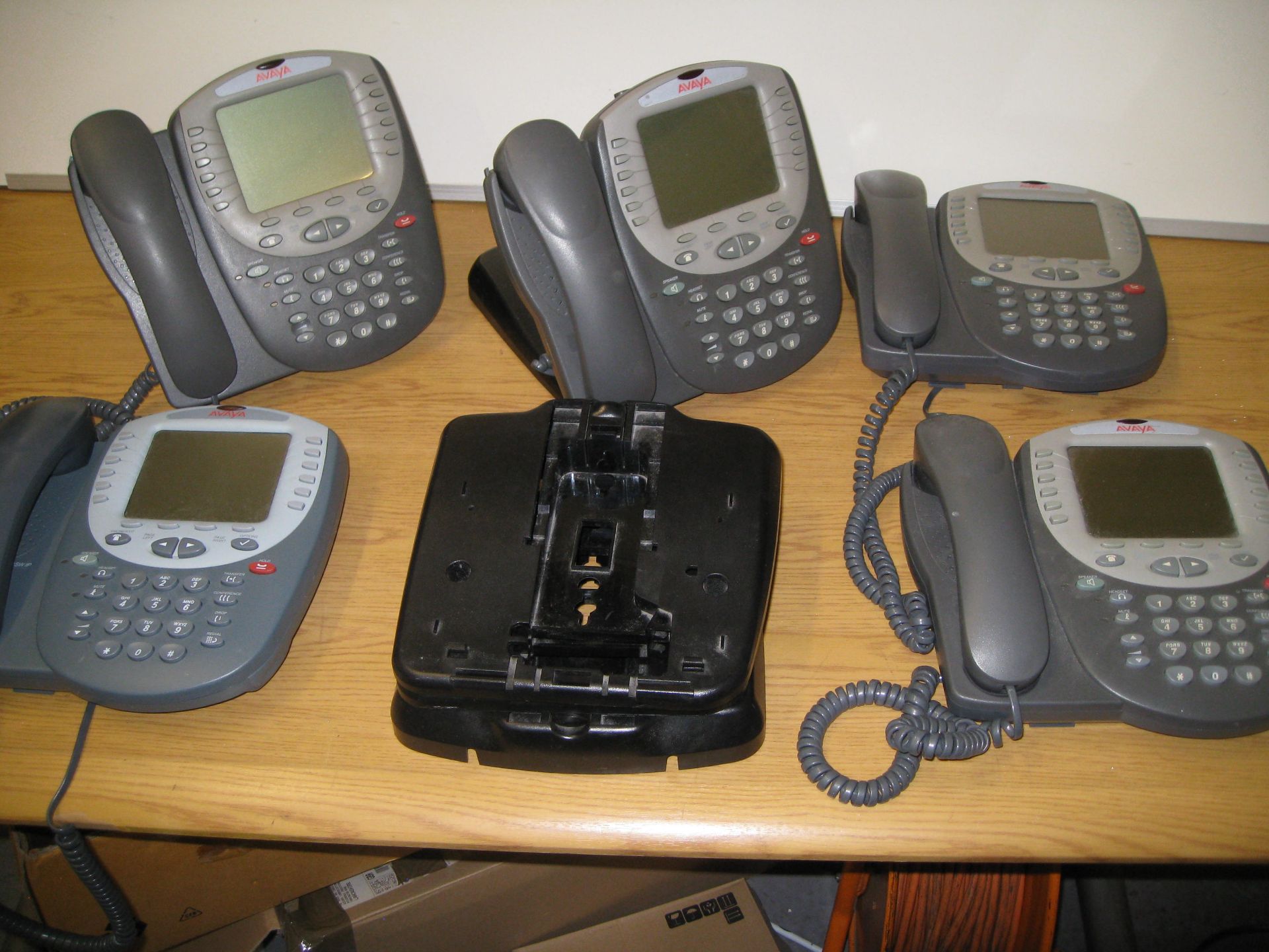 5 x Avaya 4621SW IP VoIP Office Telephones complete with handsets and stands