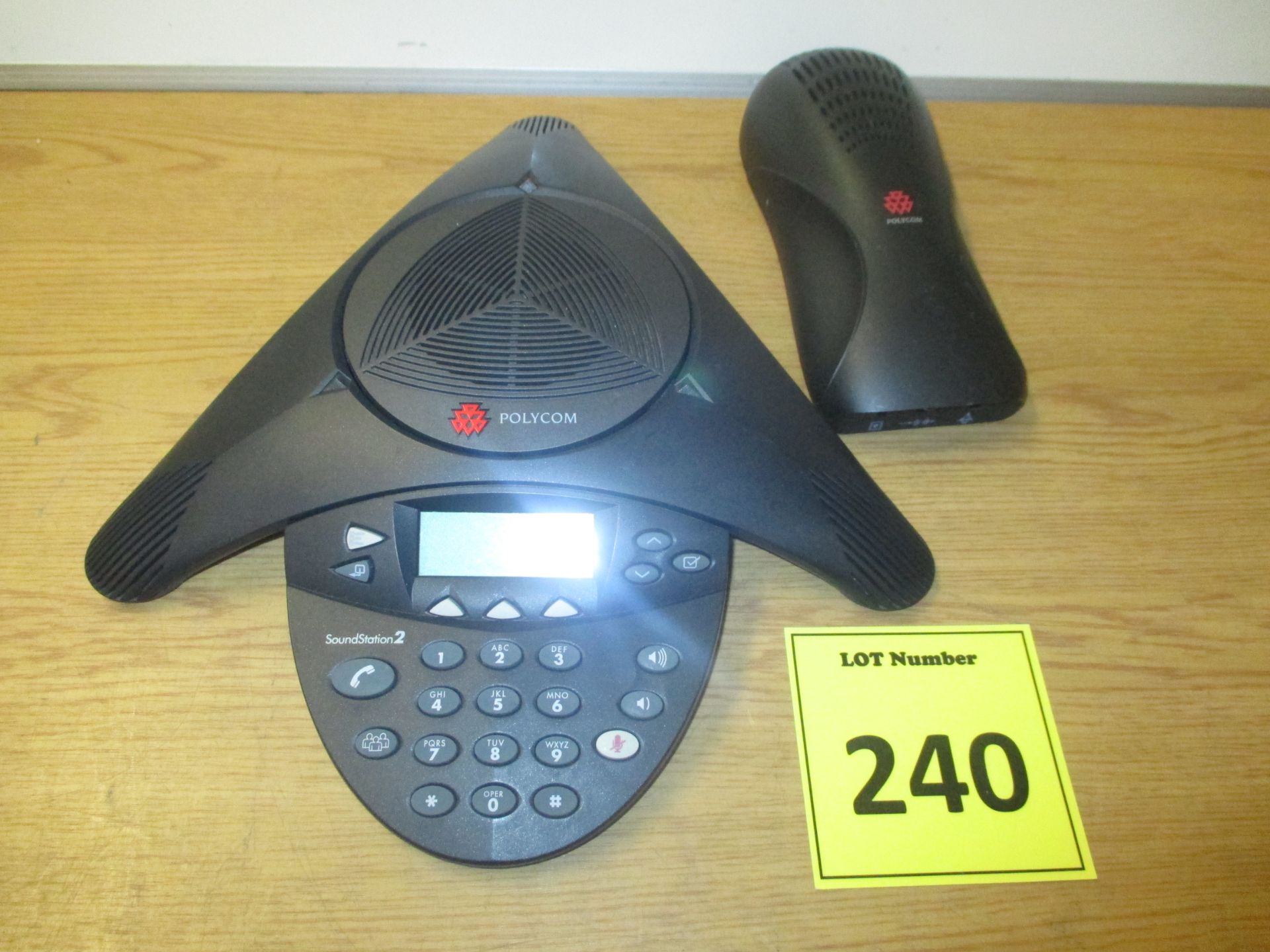 POLYCOM SOUNDSTATION 2 CONFERENCE PHONE WITH POLYCOM SOUNDSTATION 2 UNIVERSAL MODULE.