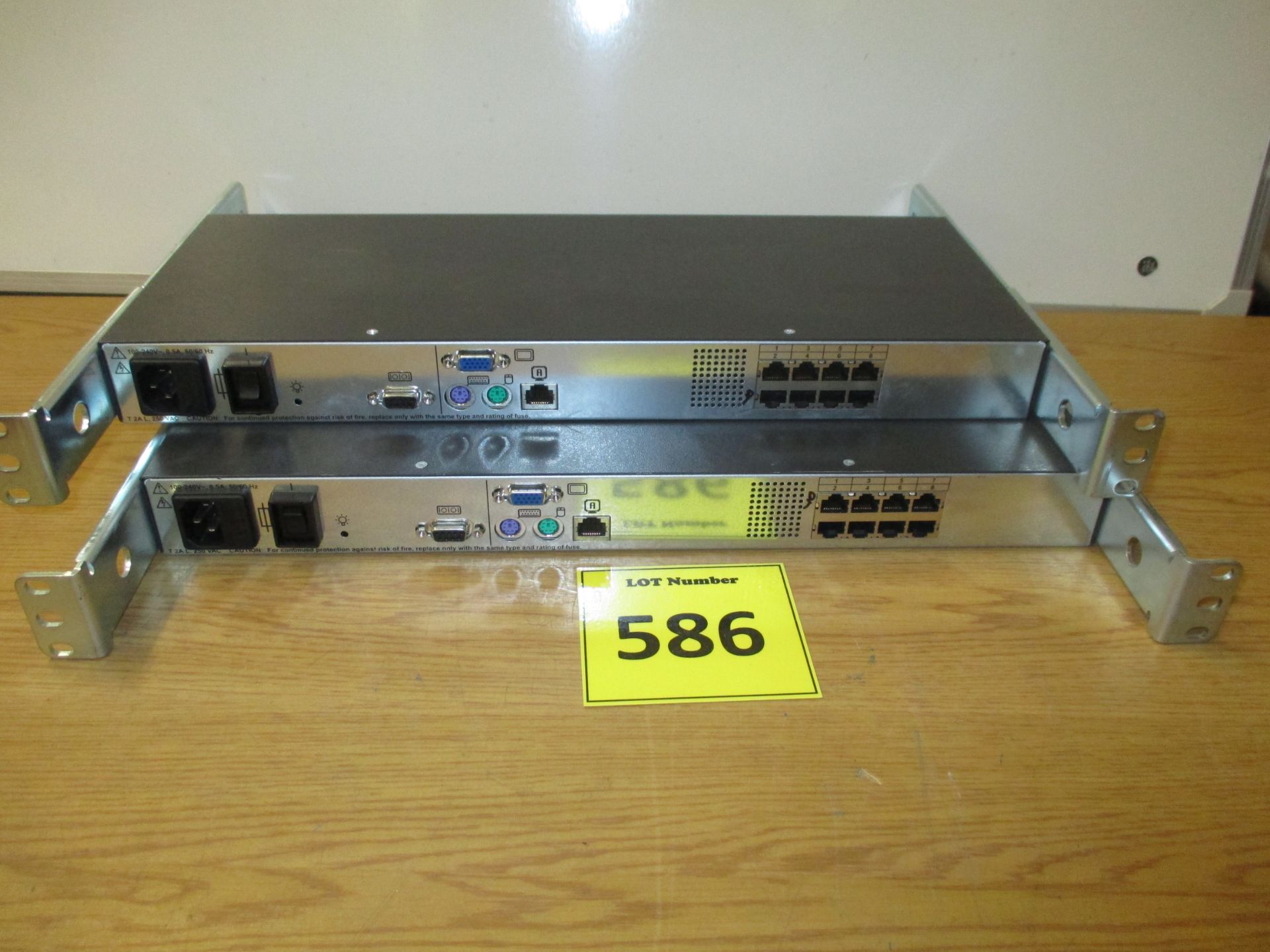 2 X HP EO1013 8 Port KVM Switches - 520-343-004 . Complete with rackmount brackets