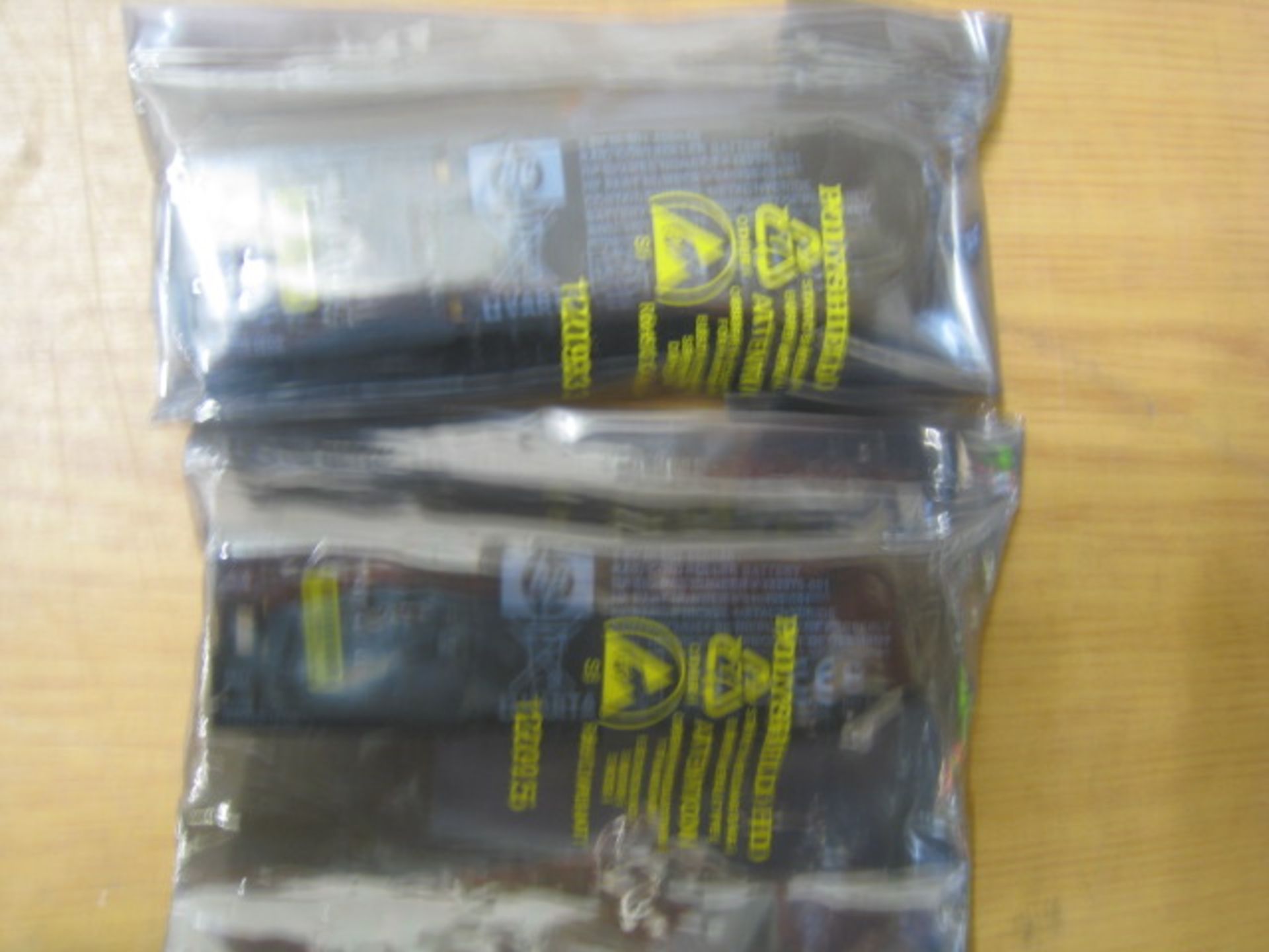 HP. 2 X 4.8V NI-MH RAID CONTROLLER BATTERY'S. HP P/N 460499-001 STILL SEALED IN ANTISTATIC BAGS - Image 2 of 2