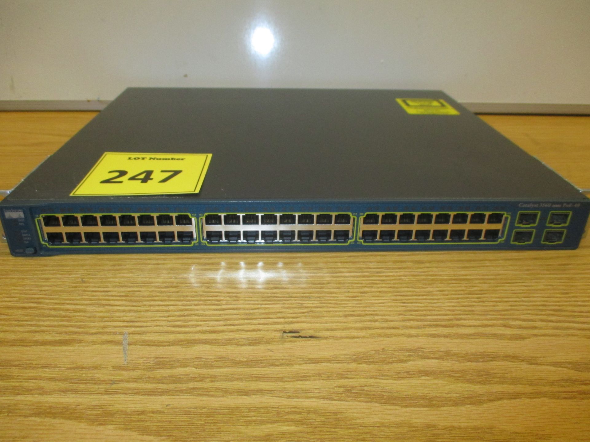 CISCO 3560 SERIES PoE 48 PORT NETWORK SWITCH. MODEL WS-3560-48PS-S