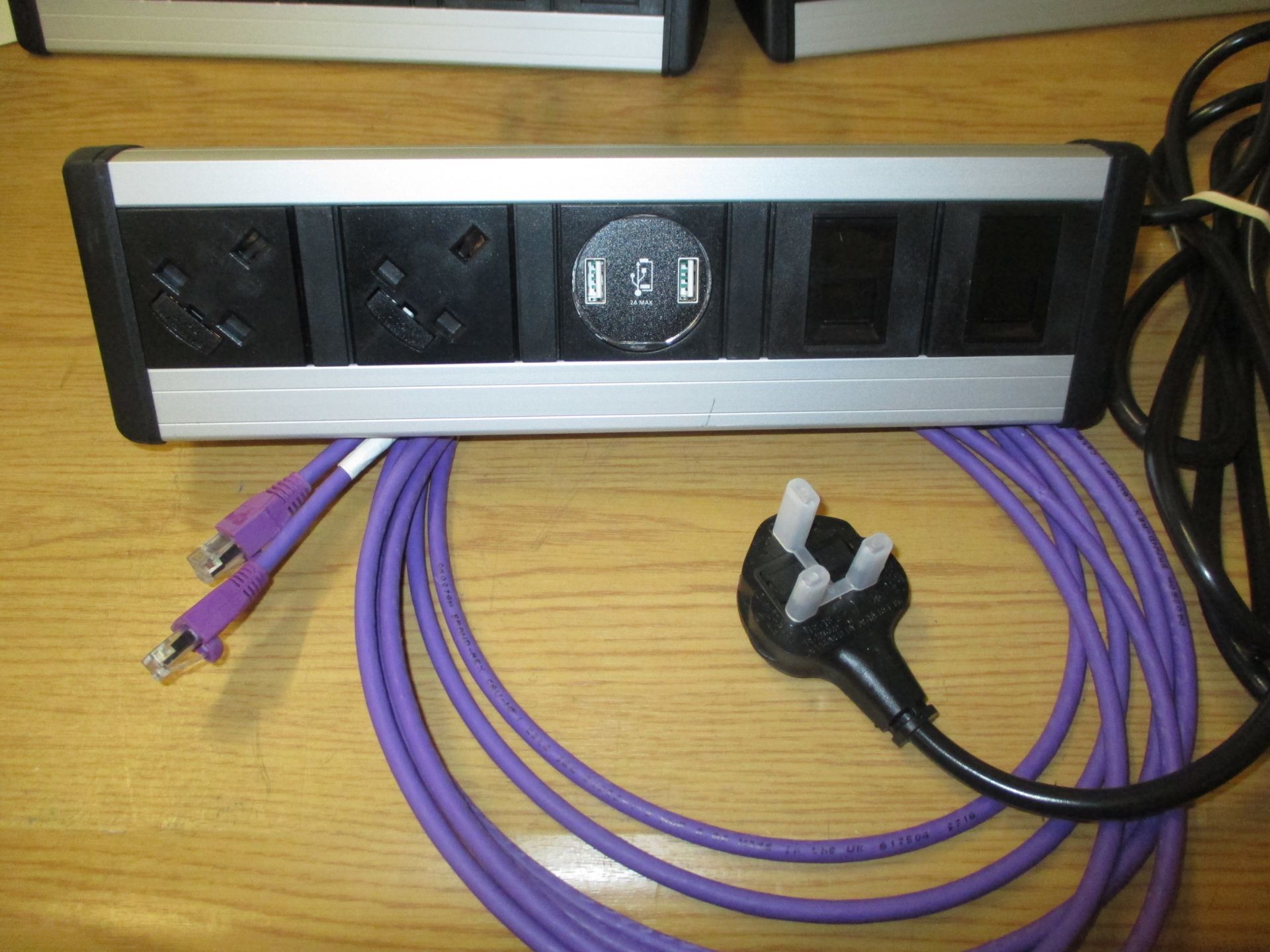 5 x HARMONY DESKTOP EXTENSION POWER/USB/LAN UNITS - Image 2 of 3