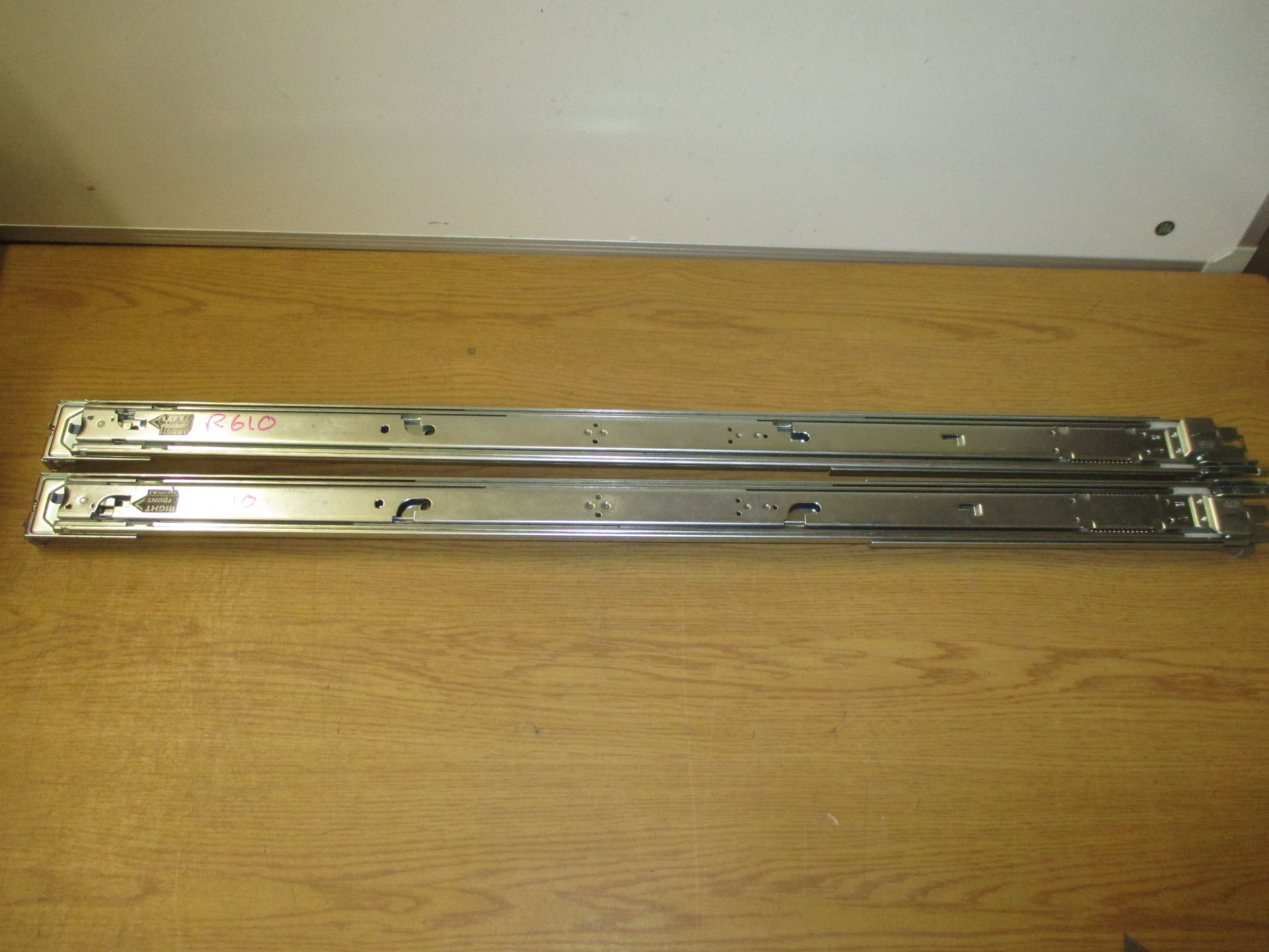 1x PAIR OF RACKMOUNT RAILS FOR DELL POWEREDGE R610 SERVERS