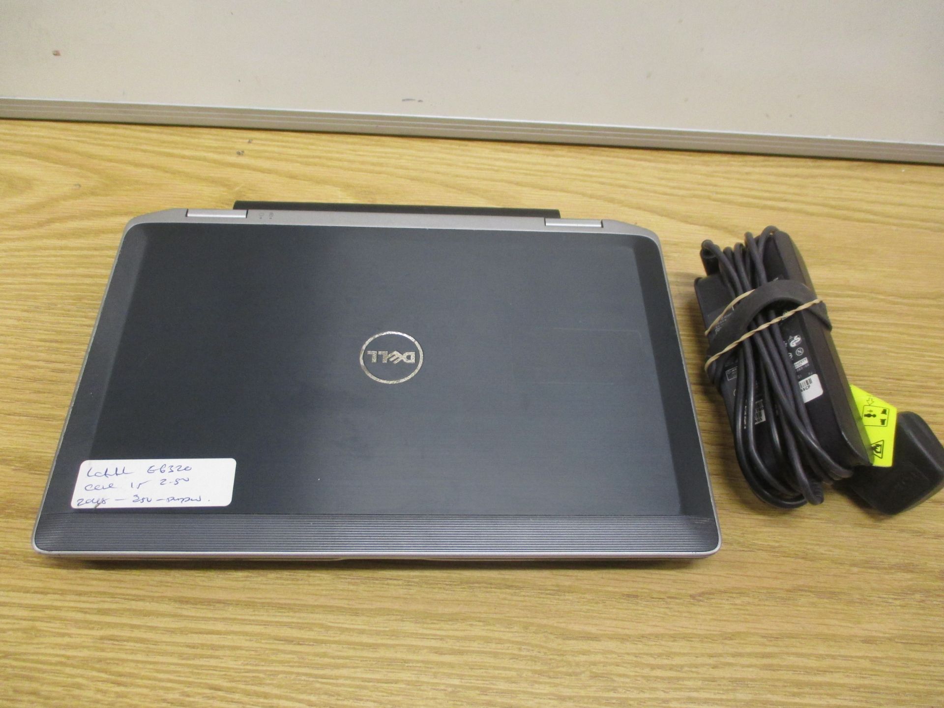 Dell Latitude E6320 Laptop, Core-i5/2.5Ghz, 2Gb Ram/250Gb HDD, DVDRW, with psu - Win 7 Ult COA - Bild 2 aus 2