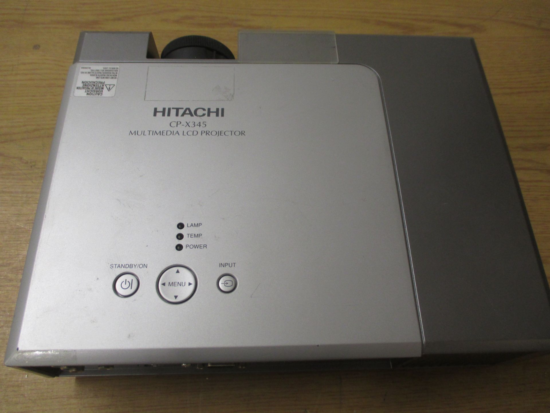 HITACHI CP-X345 MULTIMEDIA LCD PROJECTOR. SHOWING 437 LAMP HOURS - Bild 2 aus 4