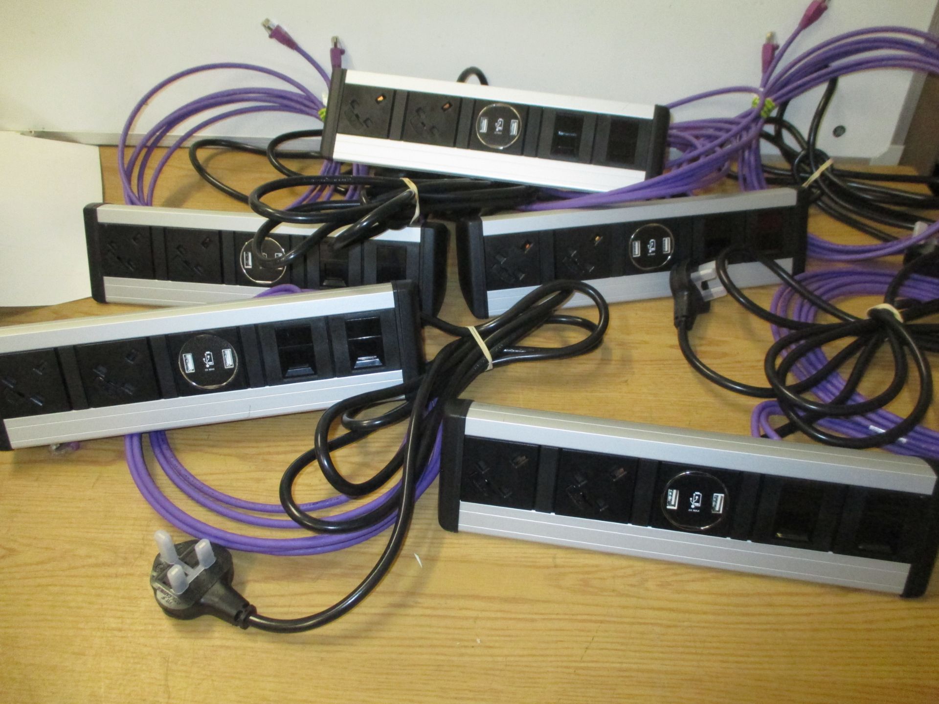 5 x HARMONY DESKTOP EXTENSION POWER/USB/LAN UNITS