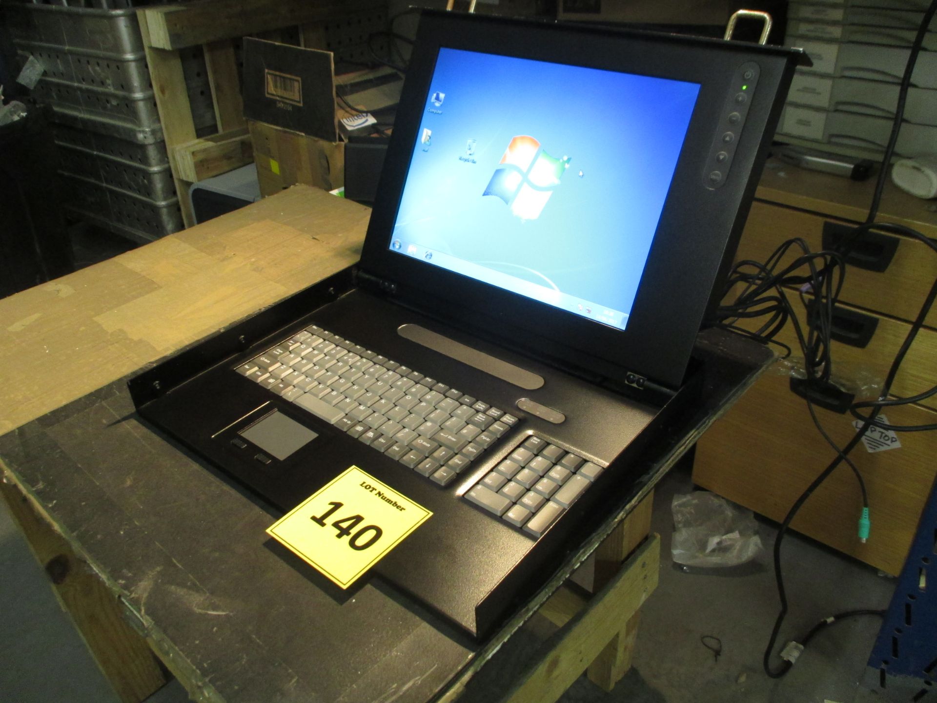 15" RACKMOUNT SCREEN/KEYBOARD/MOUSE.