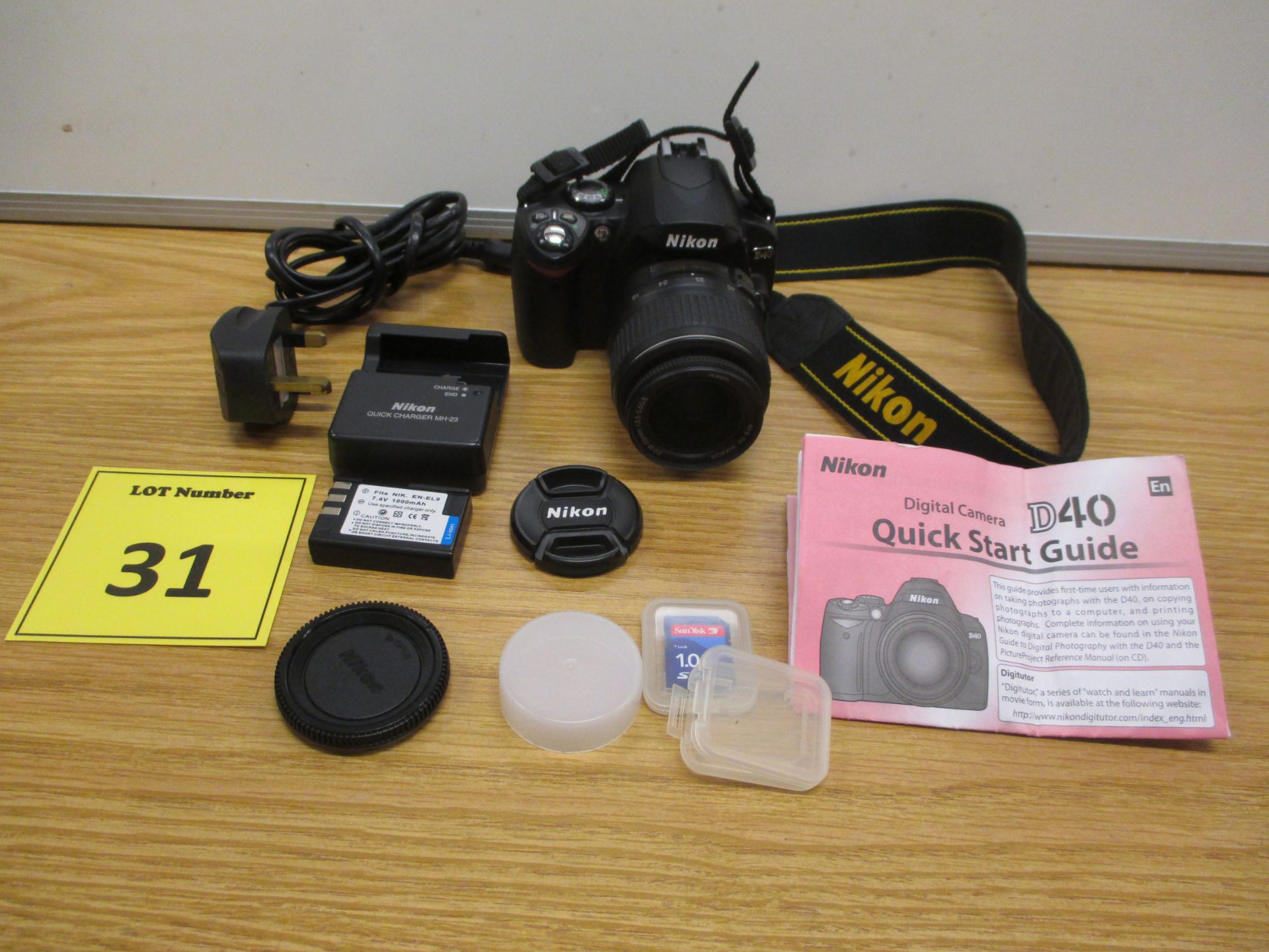 NIkon D40 DIGITAL SLR CAMERA WITH NIKKOR 18-55MM LENS, CHARGER, 2 BATTERIES, 2 X MEMORY CARDS &