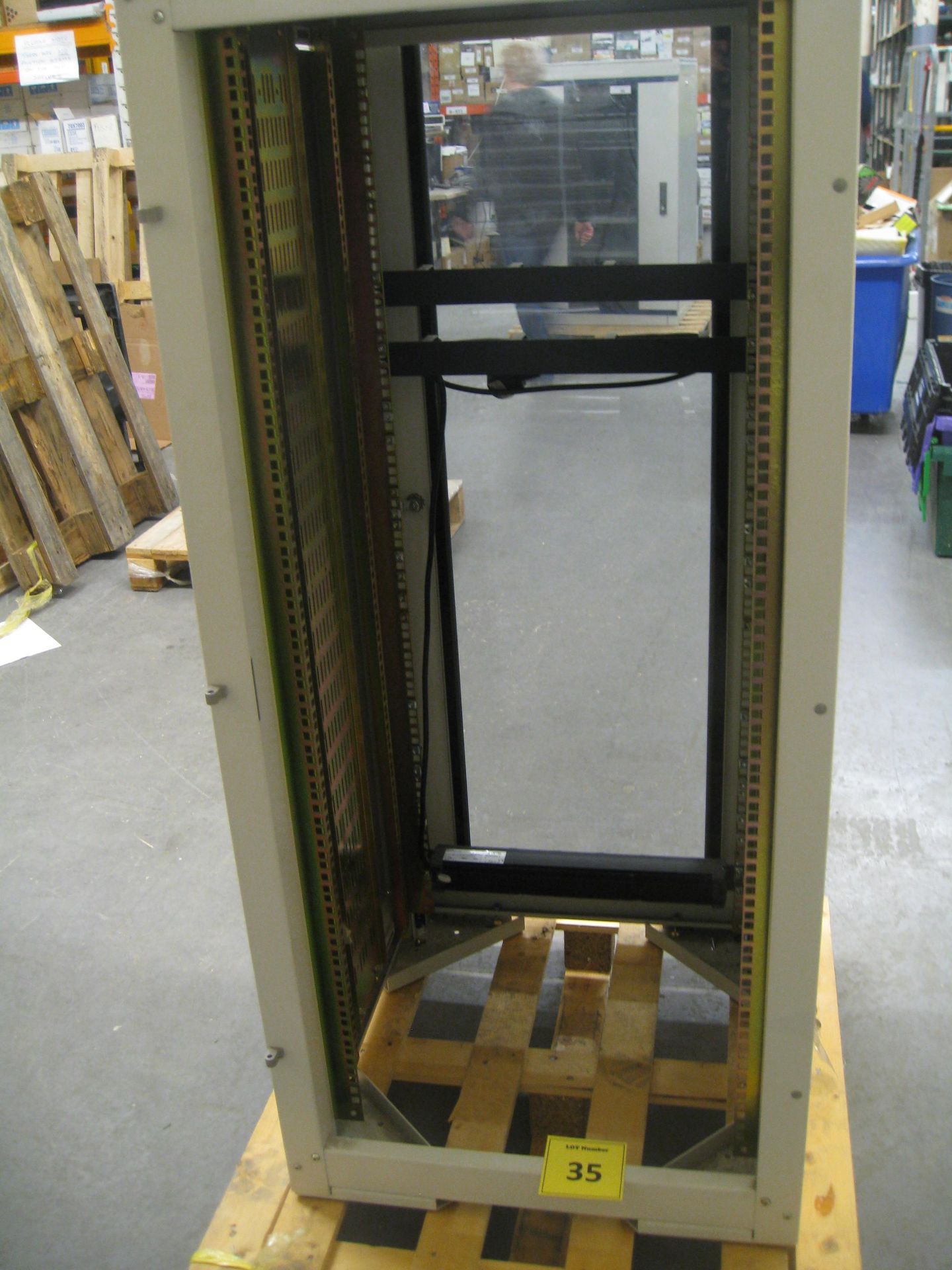 COMMS CABINET. 138CM TALL, 60CM WIDE & 63CM DEEP. WITH PDU - Image 2 of 2