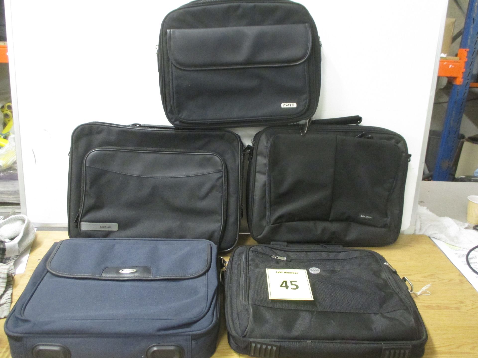 5 X ASSORTED LAPTOP CARRY CASES