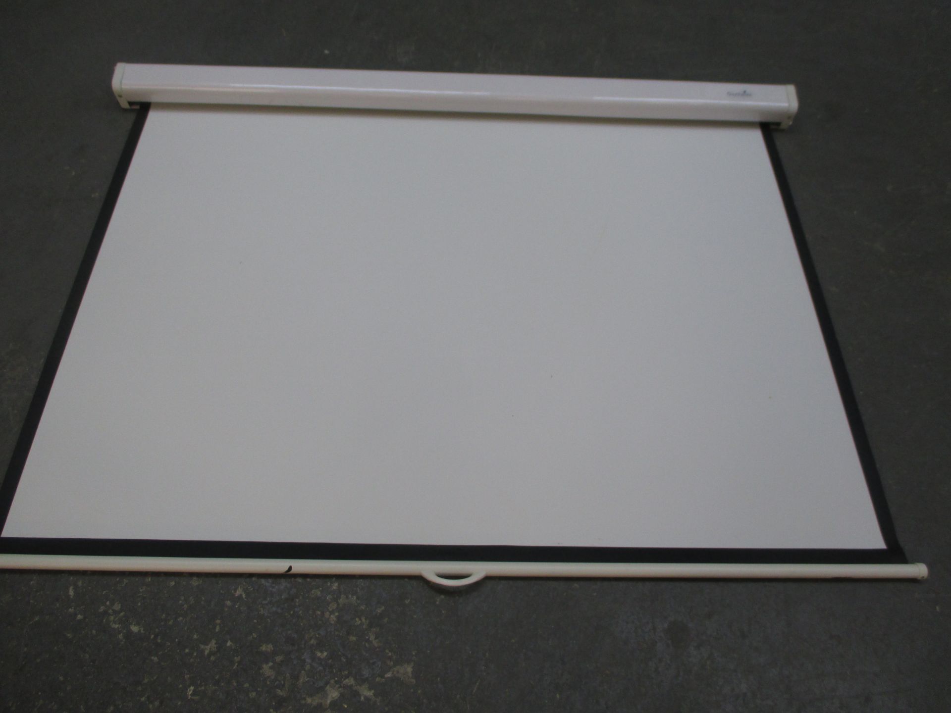 Sapphire Good Quality Projection Display Screen size 6 foot Diagonal with mounting brackets