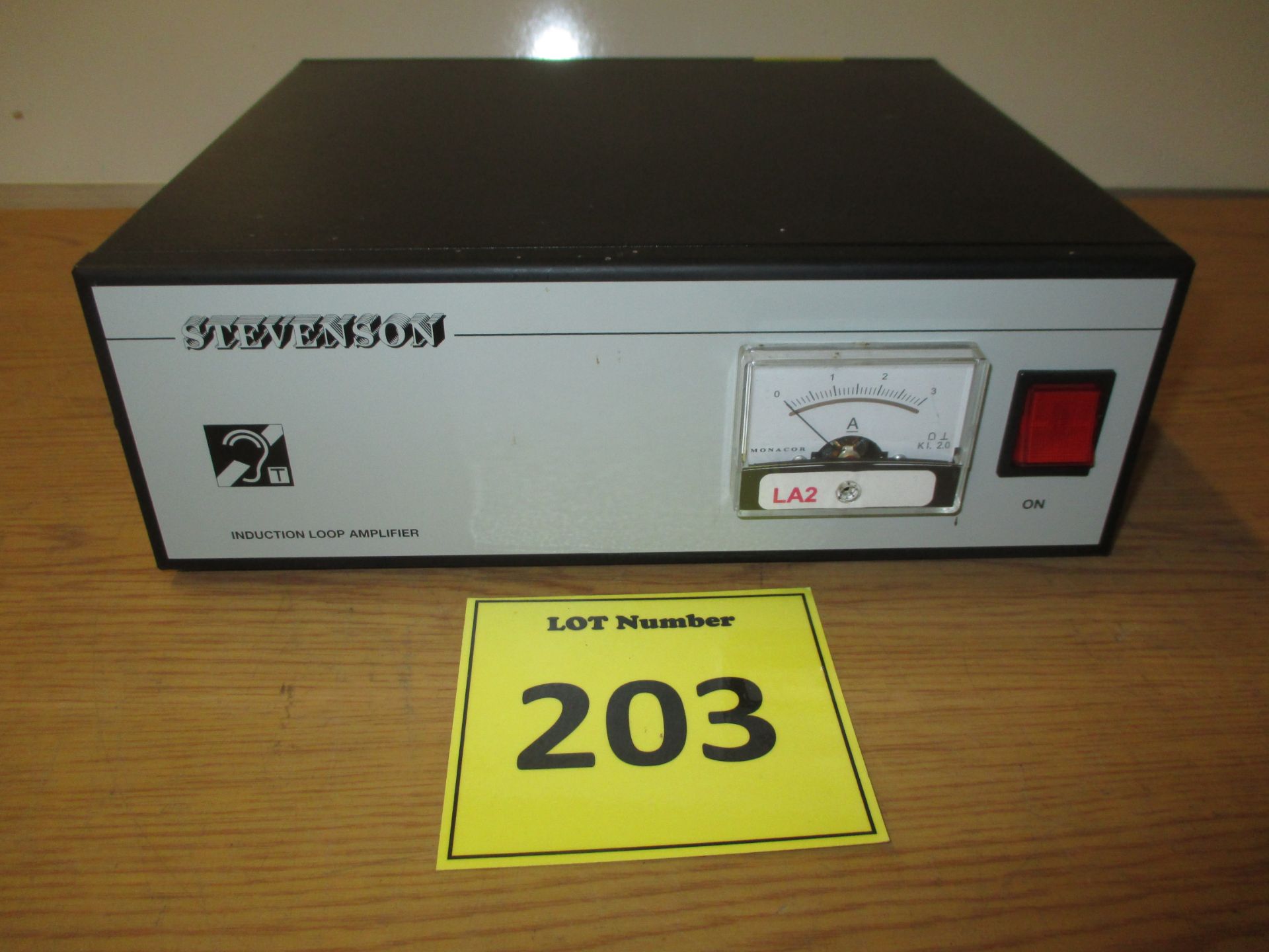 STEVENSON INDUCTION LOOP AMPLIFIER FOR THE HARD OF HEARING. MODEL LA2M