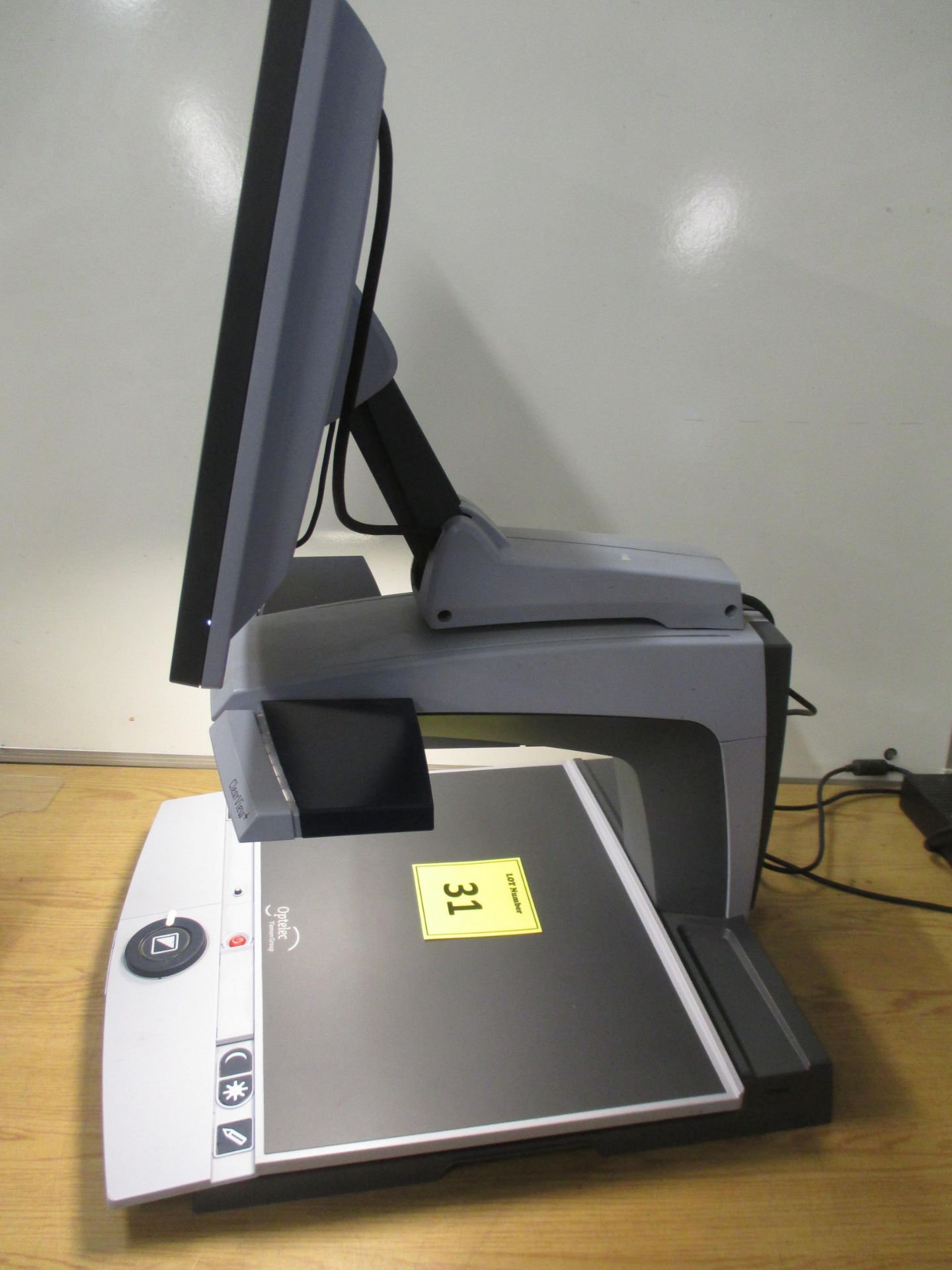 OPTILEC CLEARVIEW+ FULLY ADJUSTABLE LOW VISION MAGNIFIER FOR THE VISUALY IMPAIRED. WITH 17" TFT - Image 2 of 2