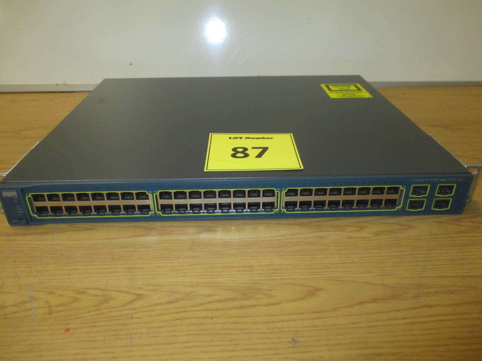 CISCO CATALYST 3560 SERIES PoE-48. 48 PORT NETWORK SWITCH. MODEL WS-C3560-48PS-S V04