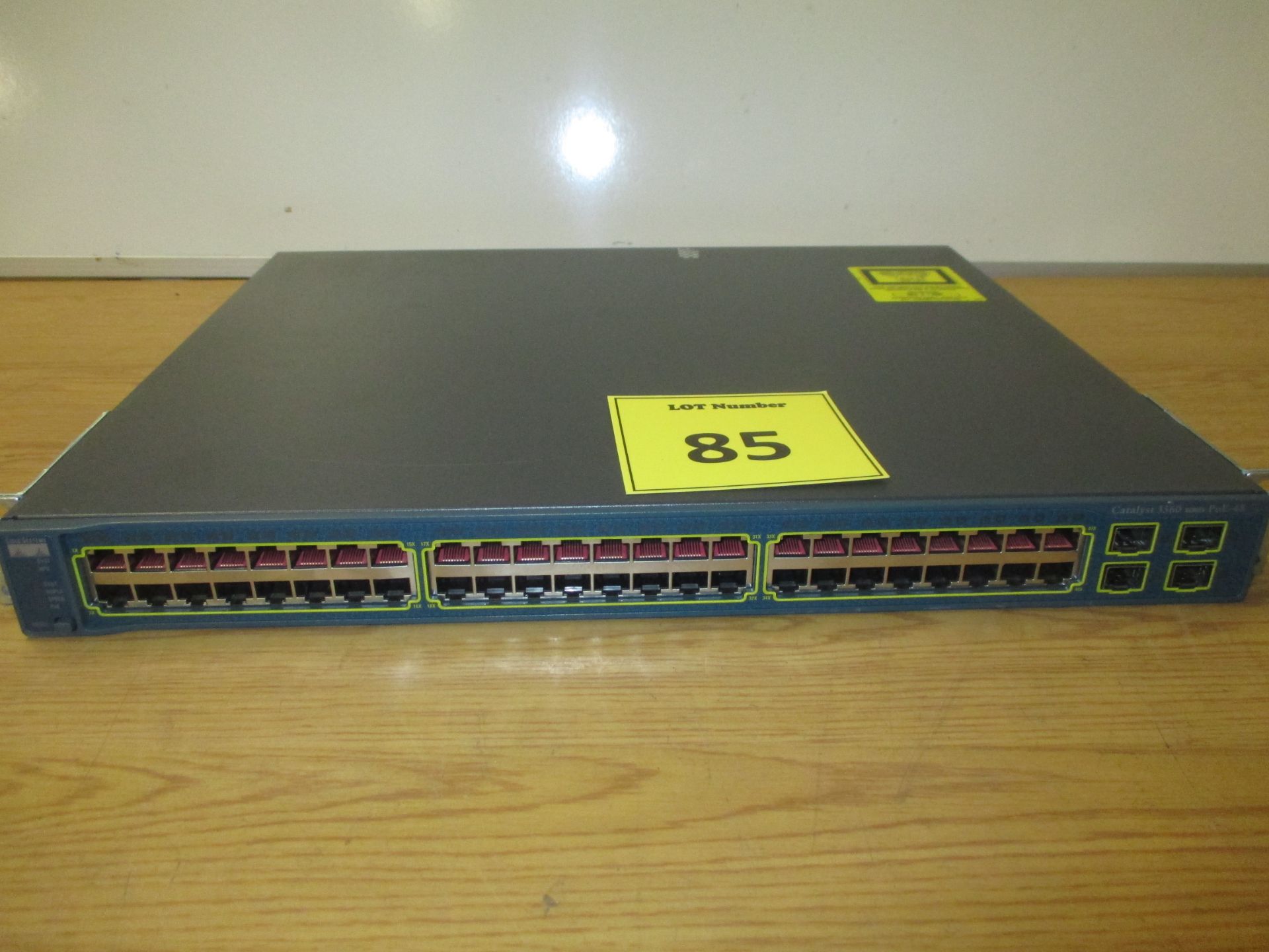 CISCO CATALYST 3560 SERIES PoE-48. 48 PORT NETWORK SWITCH. MODEL WS-C3560-48PS-S V04