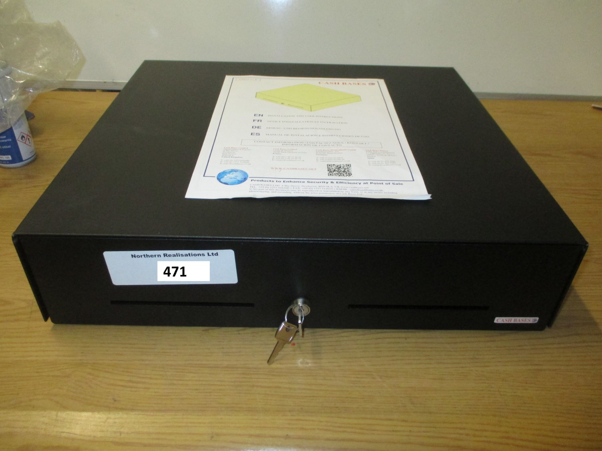 POINT OF SALE EQUIPMENT. NEW & UNUSED CASH BASES GOOD QUALITY CASH DRAWER WITH KEY, SEE PHOTOS.