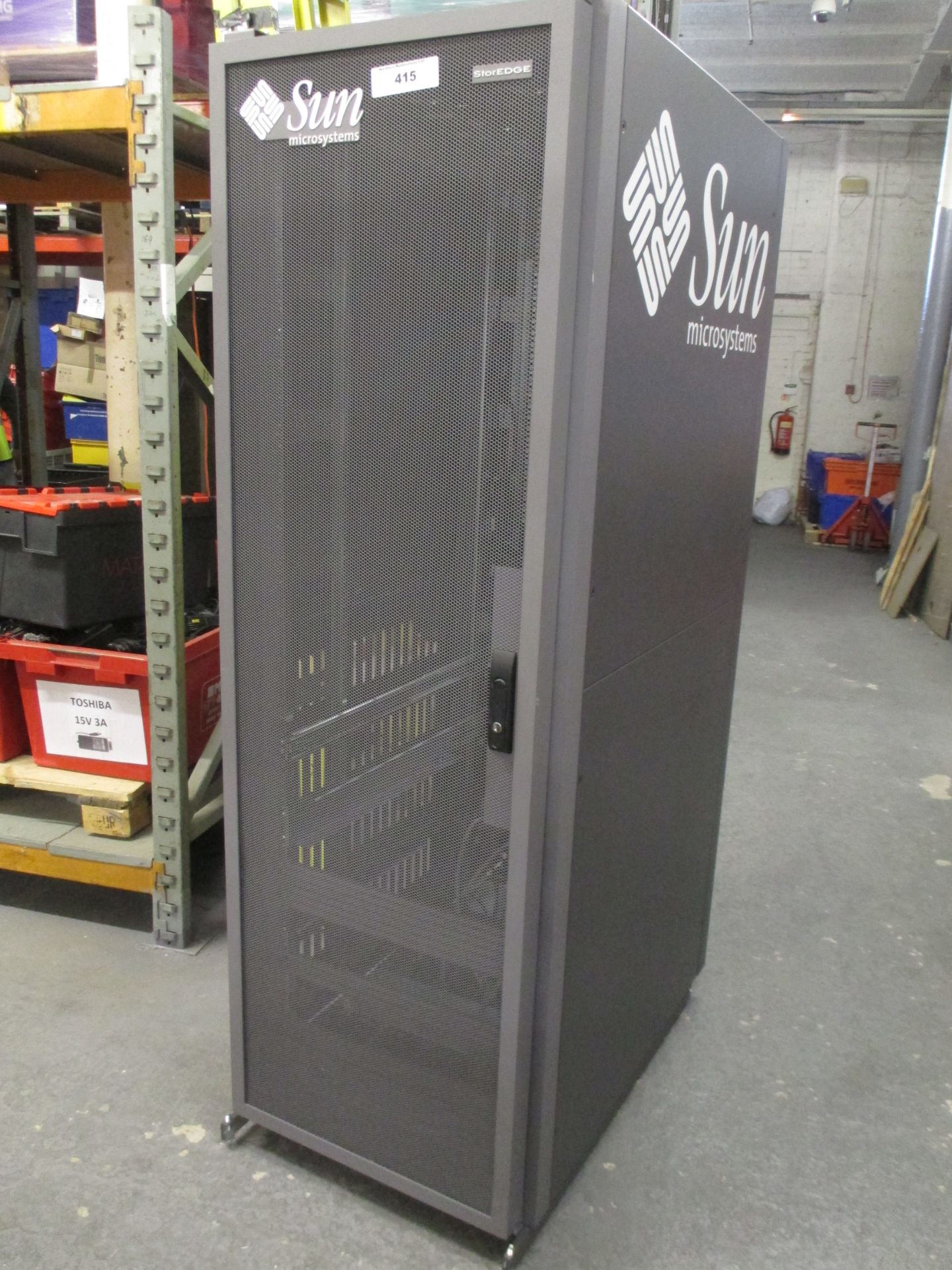 SUN STOREDGE 38U RACKMOUNT SERVER CABINET ON WHEELS IN EXCEPTIONALLY CLEAN CONDITION. With PDU's,