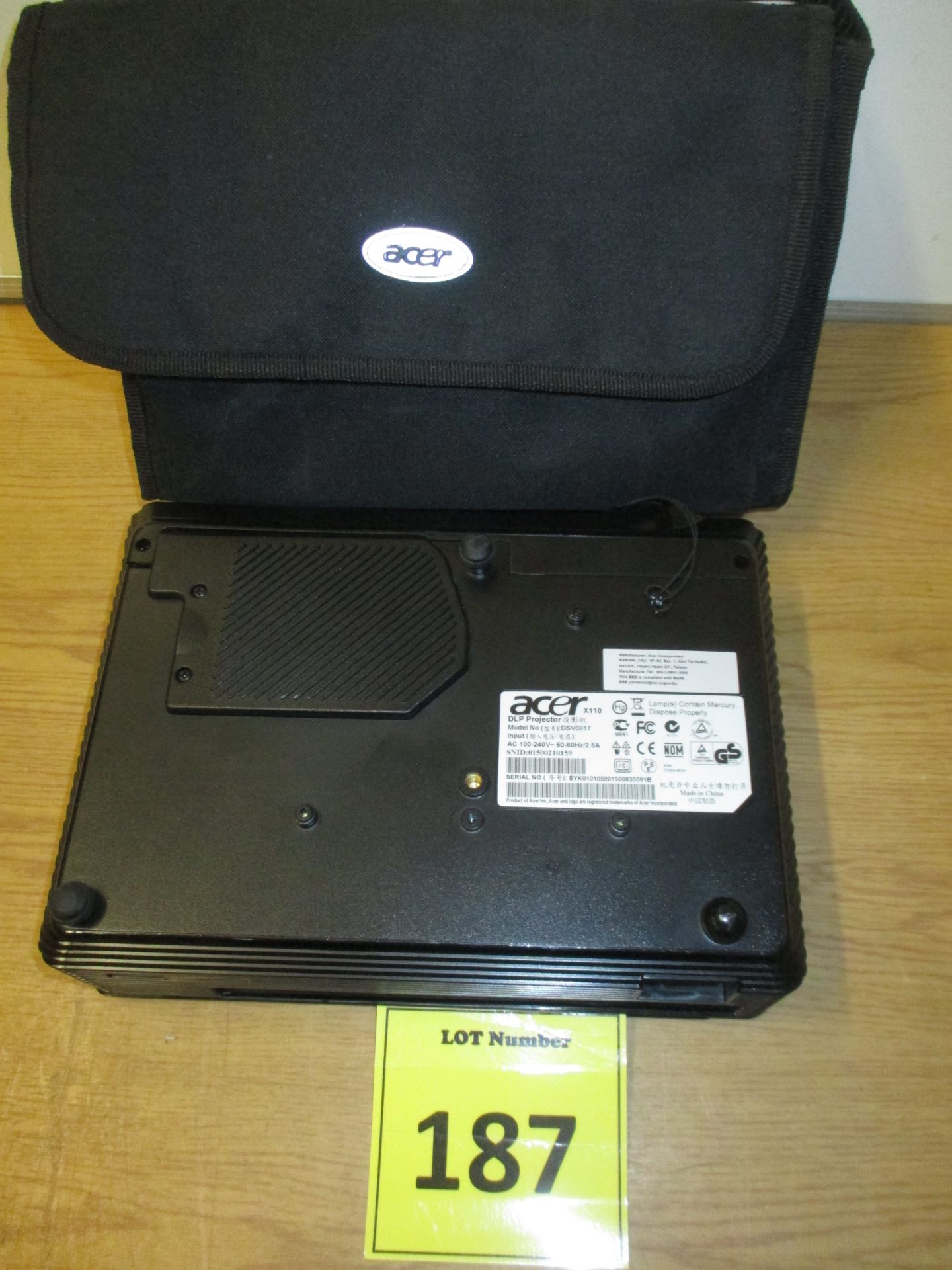 ACER X110 DLP PROJECTOR. MODEL DSV0817. IN CARRY CASE WITH REMOTE CONTROL - Bild 4 aus 4
