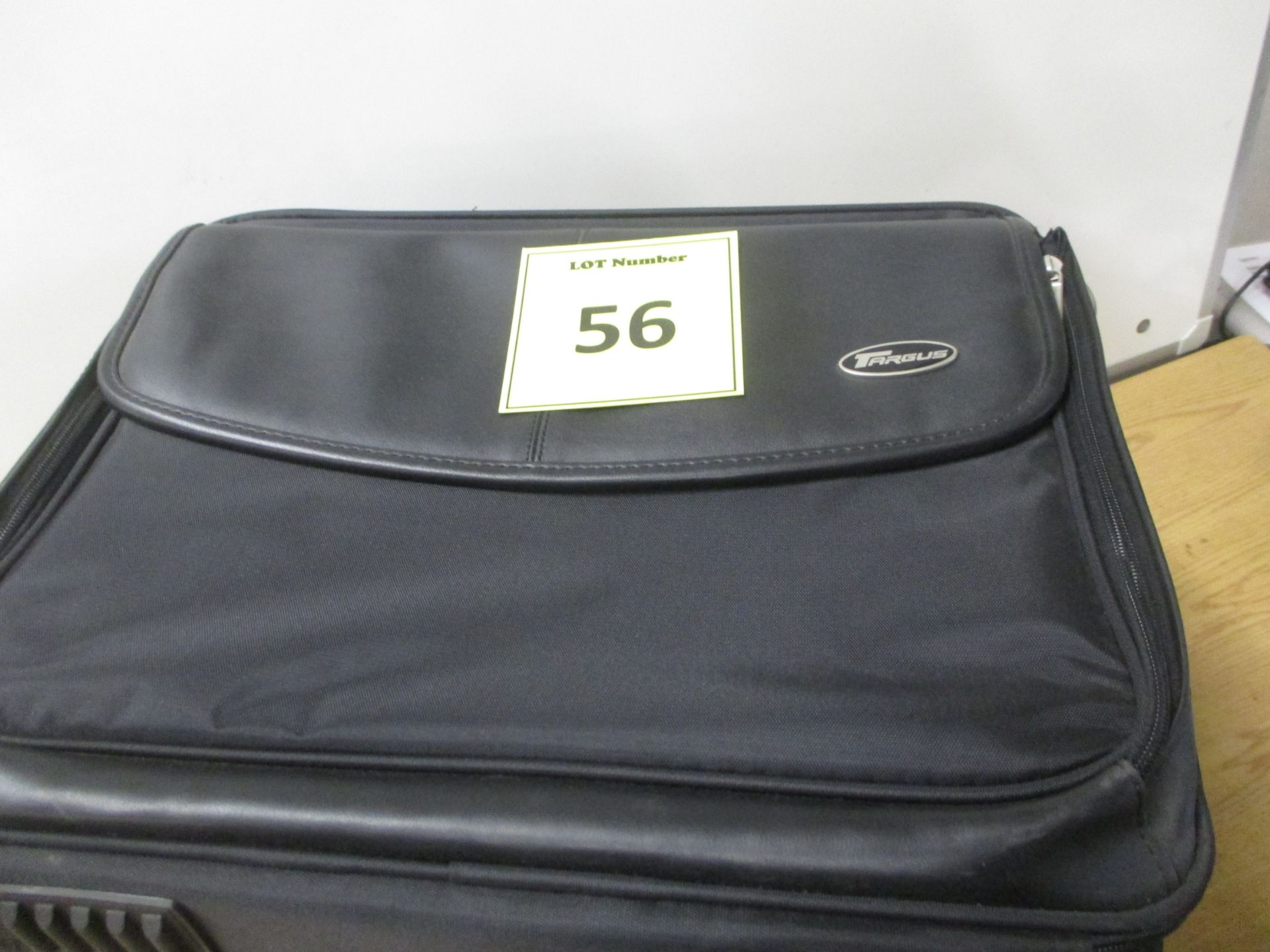5 X TARGUS LAPTOP CARRY CASES - Image 2 of 2