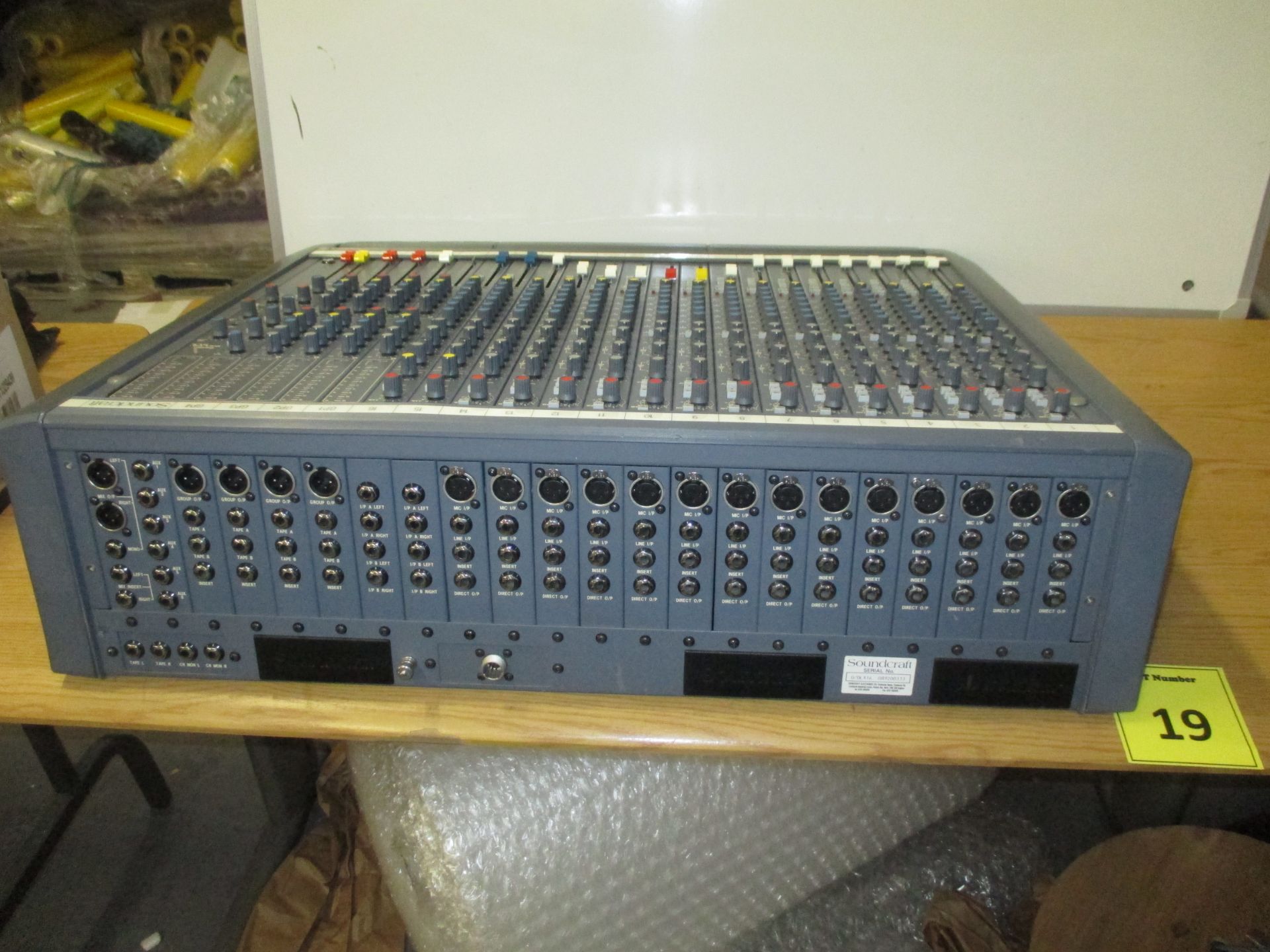 SOUNDCRAFT DELTA D/DL X16 MIXING DESK - Image 2 of 2