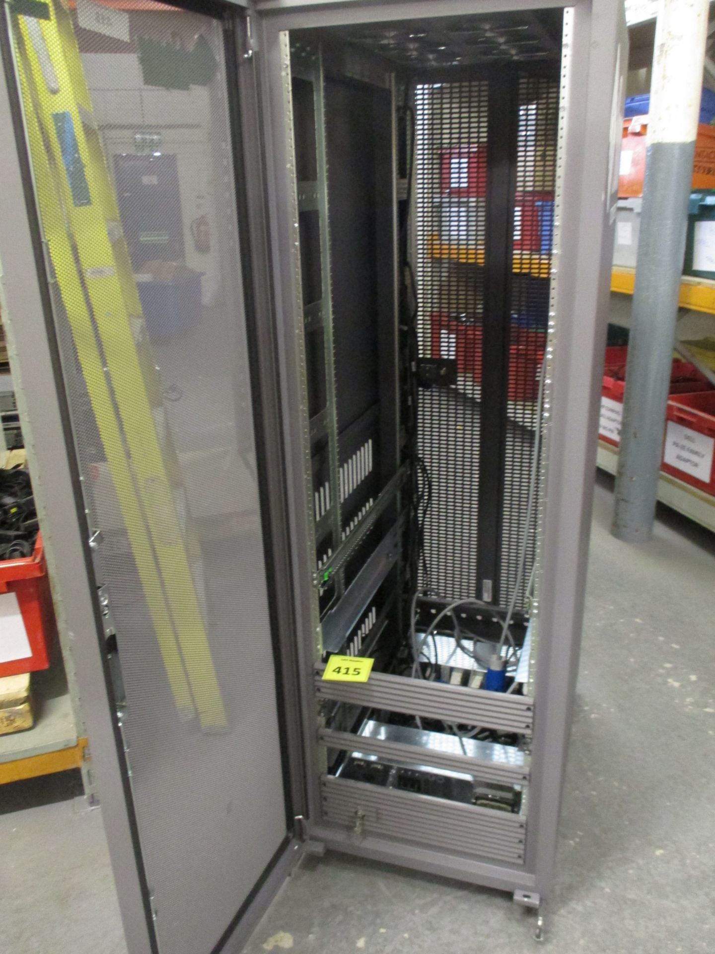 SUN STOREDGE 38U RACKMOUNT SERVER CABINET ON WHEELS IN EXCEPTIONALLY CLEAN CONDITION. With PDU's, - Image 4 of 6