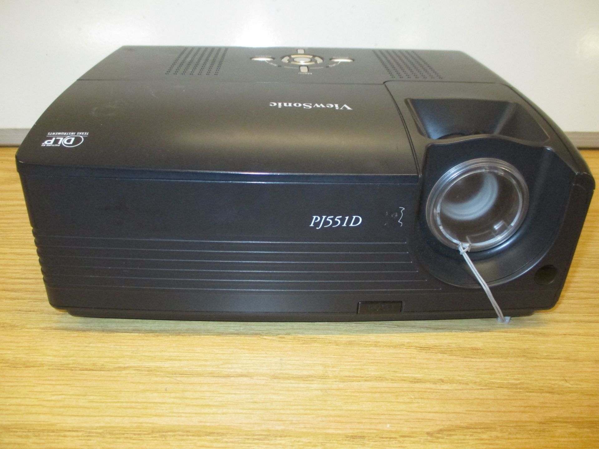 Viewsonic PJ551D-2 DLP Projector. Showing 514 Lamp Hours