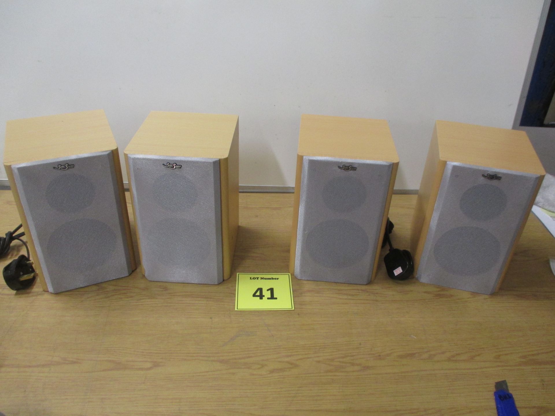 2 X PAIRS OF AMPLIFIED SURF SOUND POWERED SPEAKERS