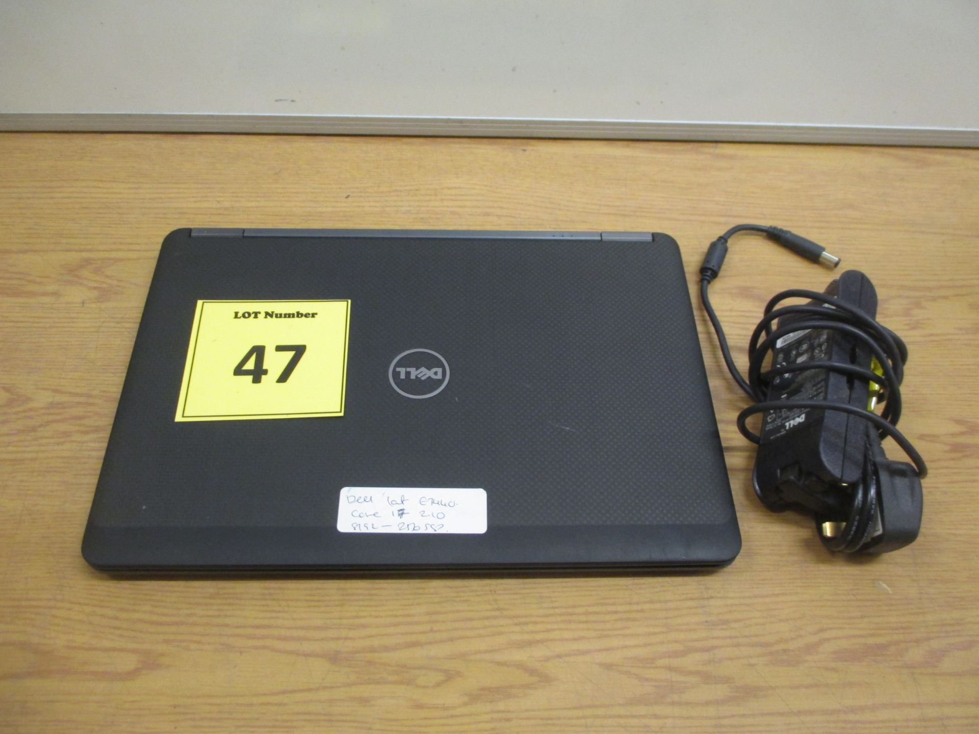 DELL LATITUDE E7440 LAPTOP. CORE i7 2.10 GHZ PROCESSOR, 8GB RAM, 128GB SSD. WITH PSU & W8 STICKER - Image 2 of 2