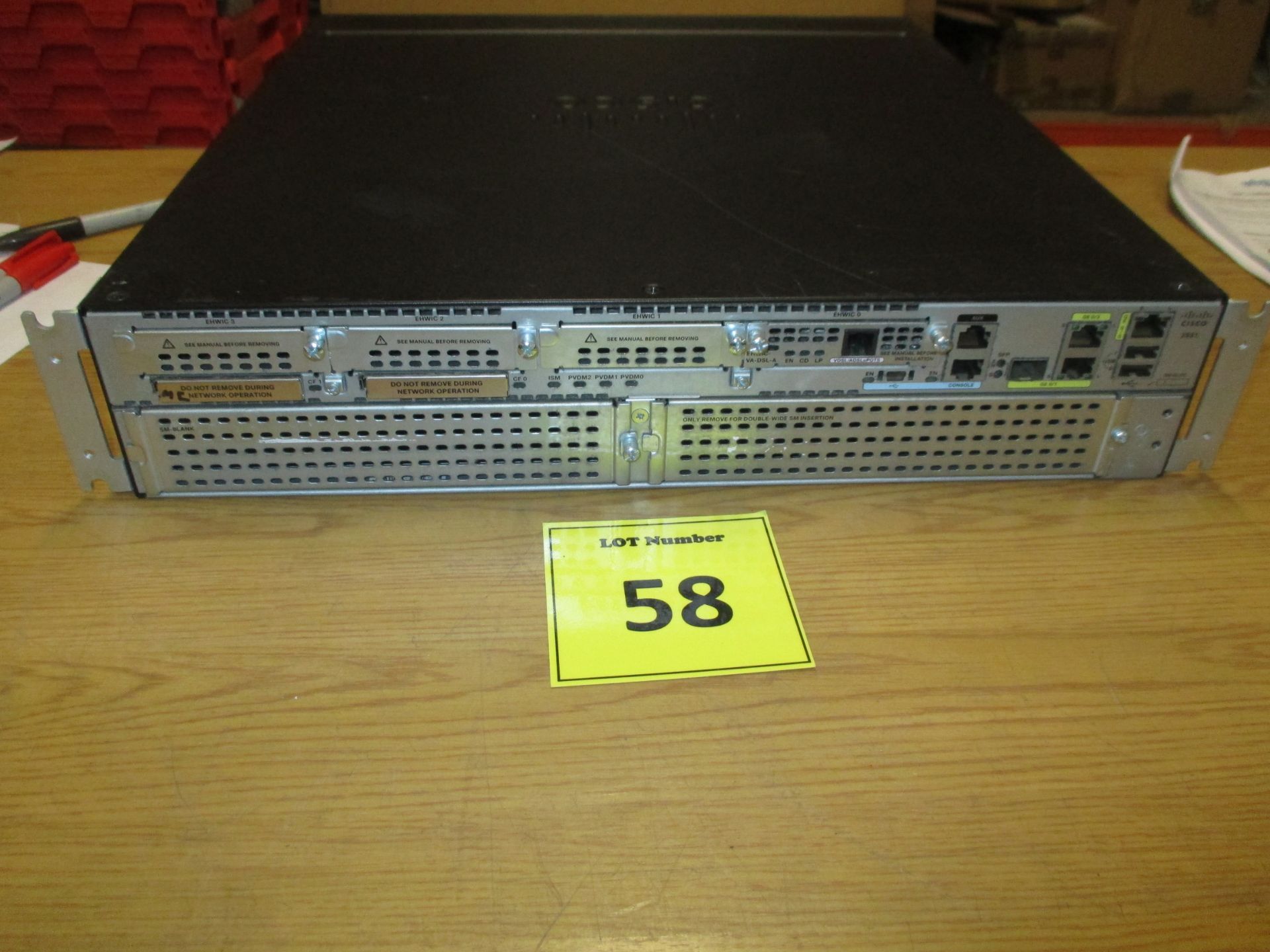 CISCO 2900 SERIES INTEGRATED SERVICES ROUTER. MODEL CISCO2921/K9 V07 - Image 2 of 2