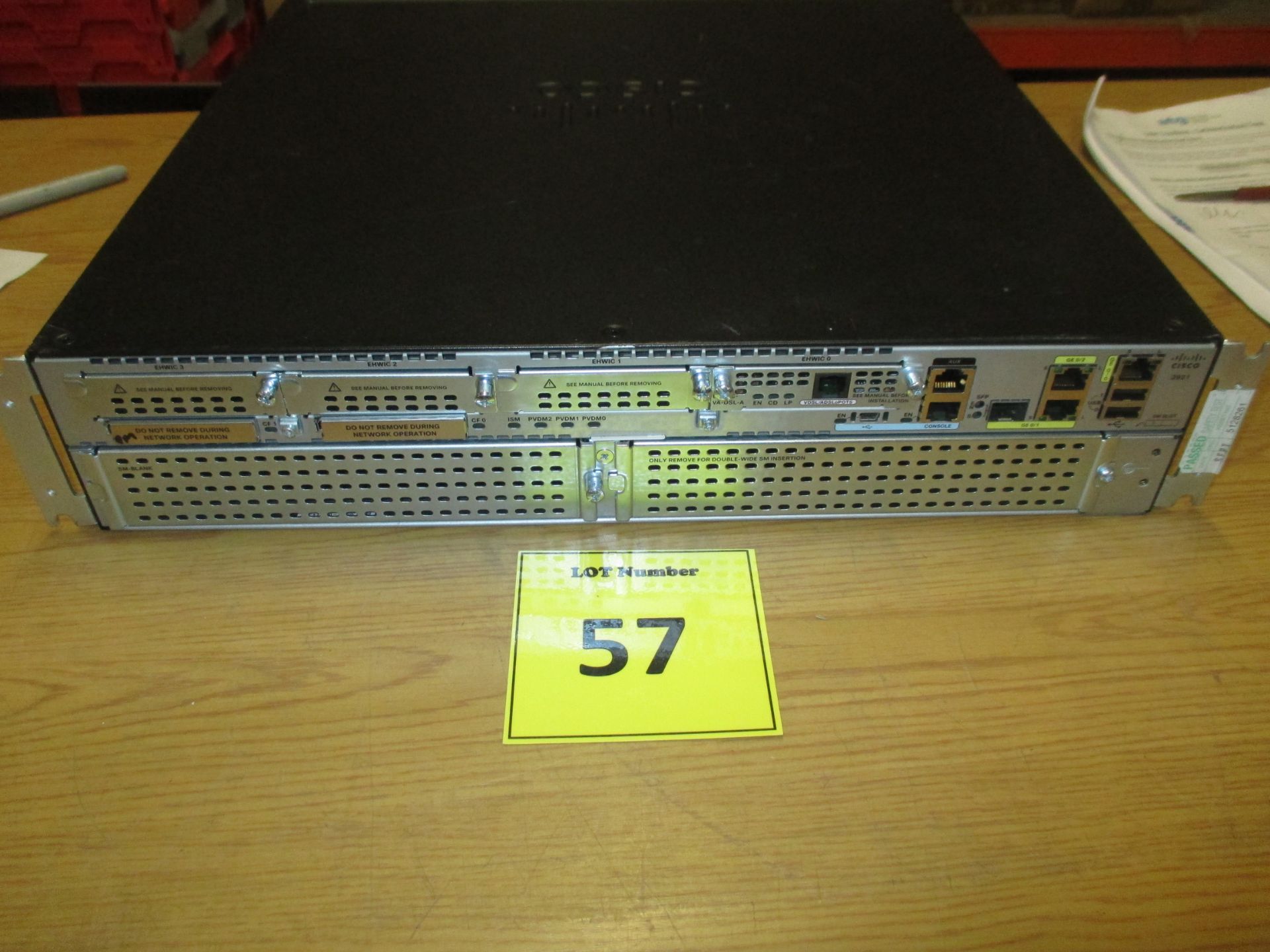 CISCO 2900 SERIES INTEGRATED SERVICES ROUTER. MODEL CISCO2921/K9 V07 - Image 2 of 2