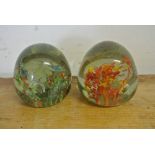 COLLECTABLES - A collection of 2 antique glass paperweights.