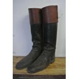 COLLECTABLES - A pair of antique leather riding bo