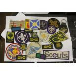 COLLECTABLES - A collection of 22 vintage Scout cl