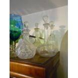 CERAMICS/ GLASS - A collection of 4 antique heavy